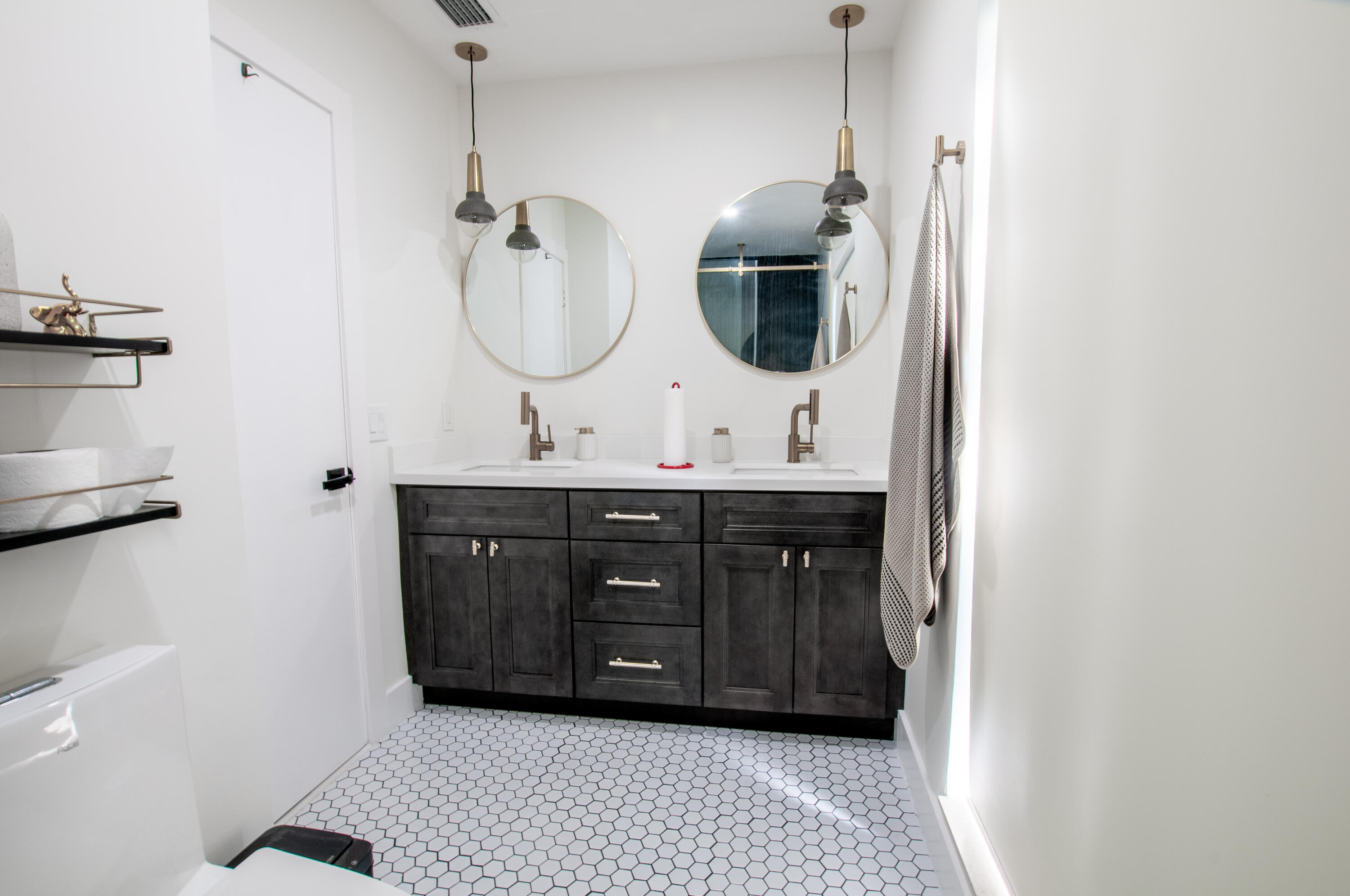 4507 Norfolk Island Pine Drive