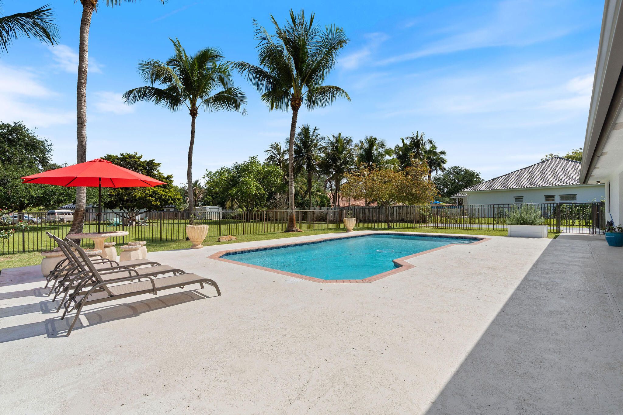 13821 Alexandria Court