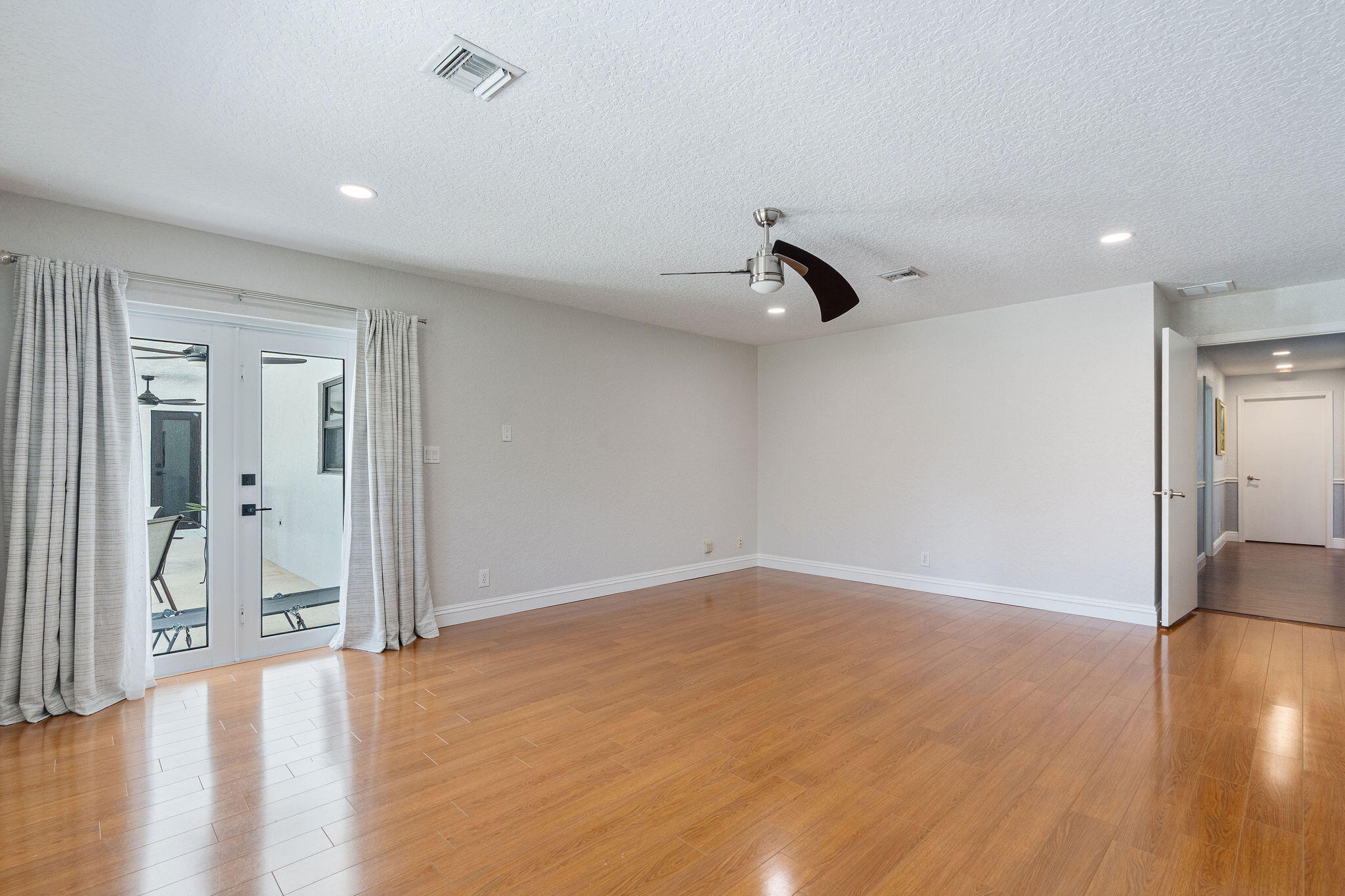 13821 Alexandria Court