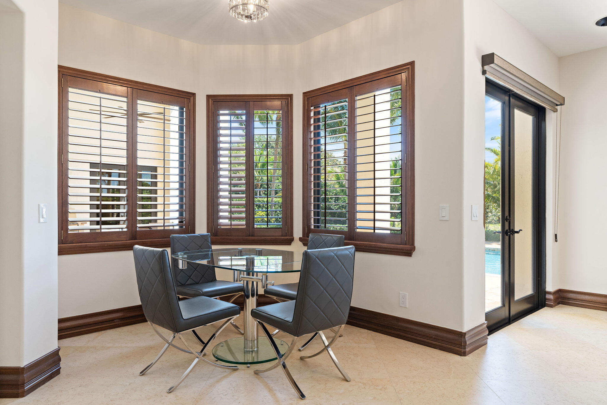 4052 E Ridgeview Drive