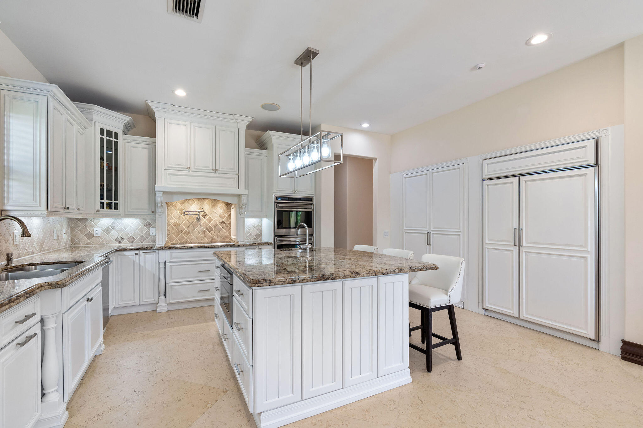 4052 E Ridgeview Drive