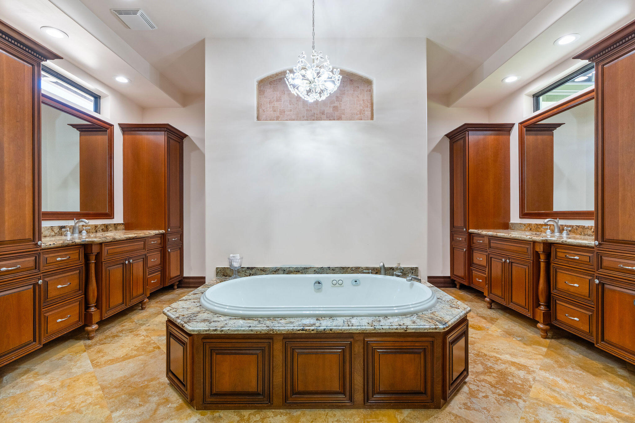 4052 E Ridgeview Drive