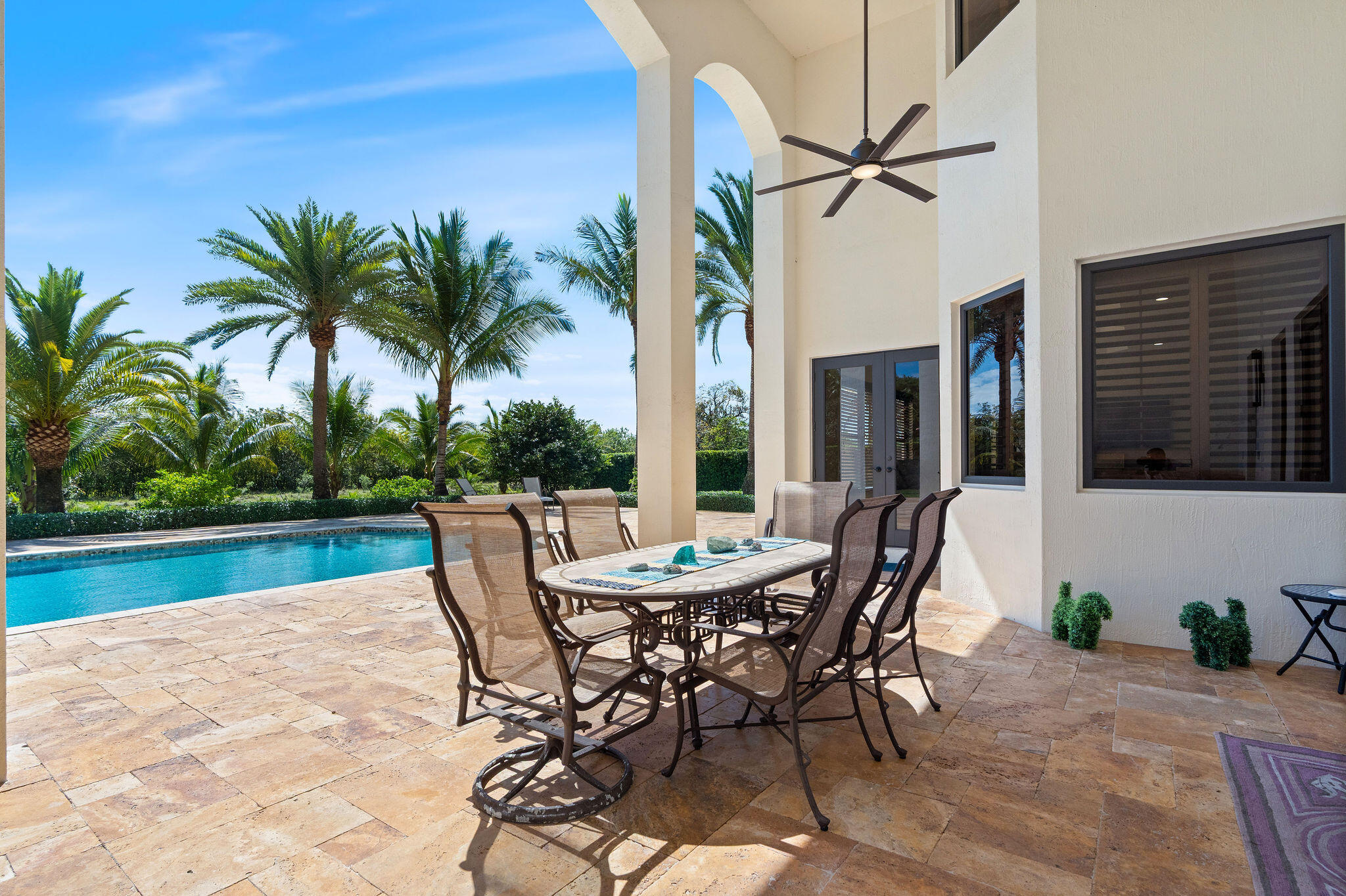 4052 E Ridgeview Drive