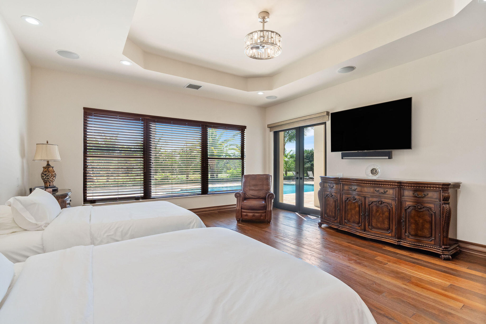 4052 E Ridgeview Drive