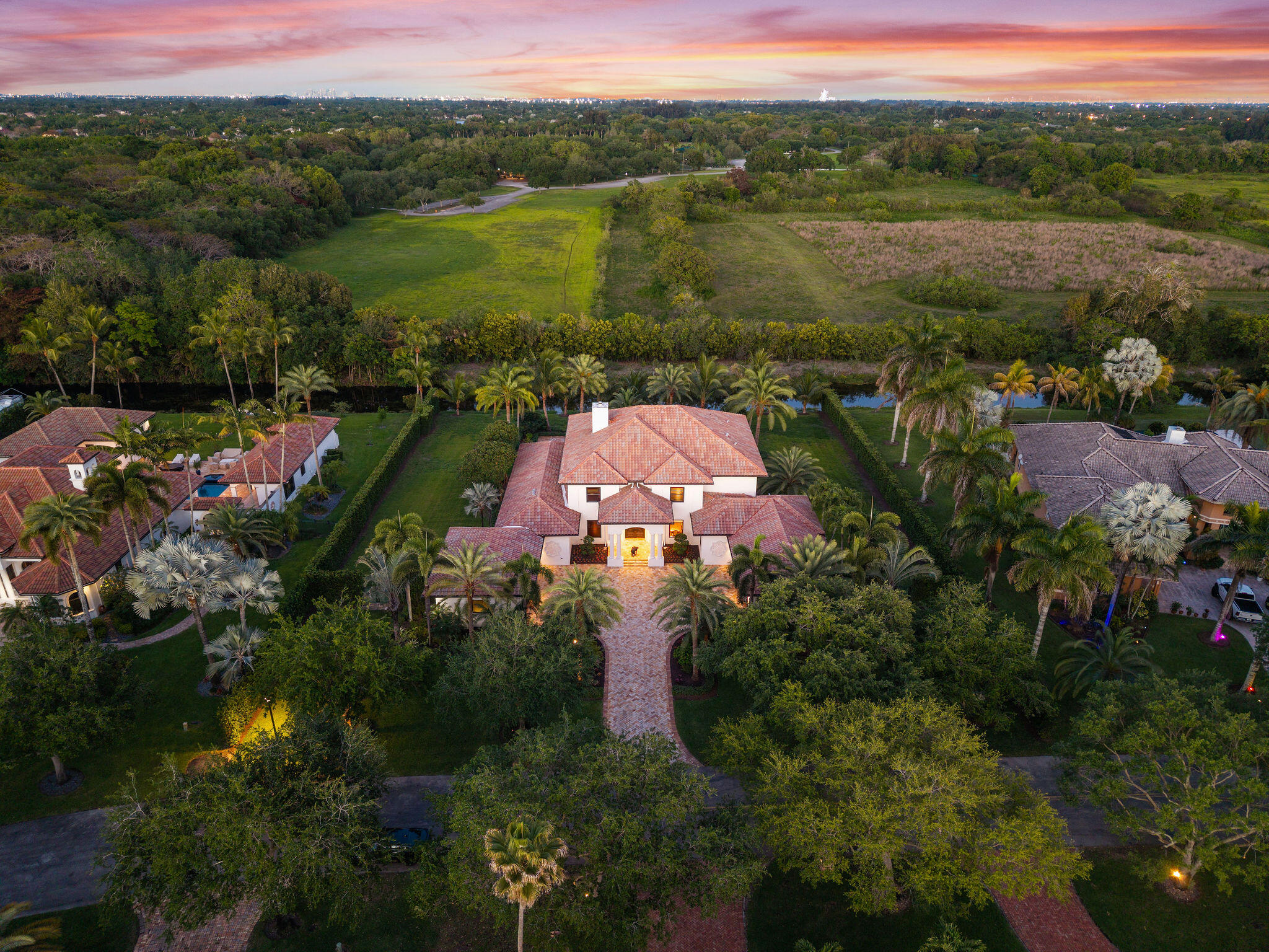 4052 E Ridgeview Drive