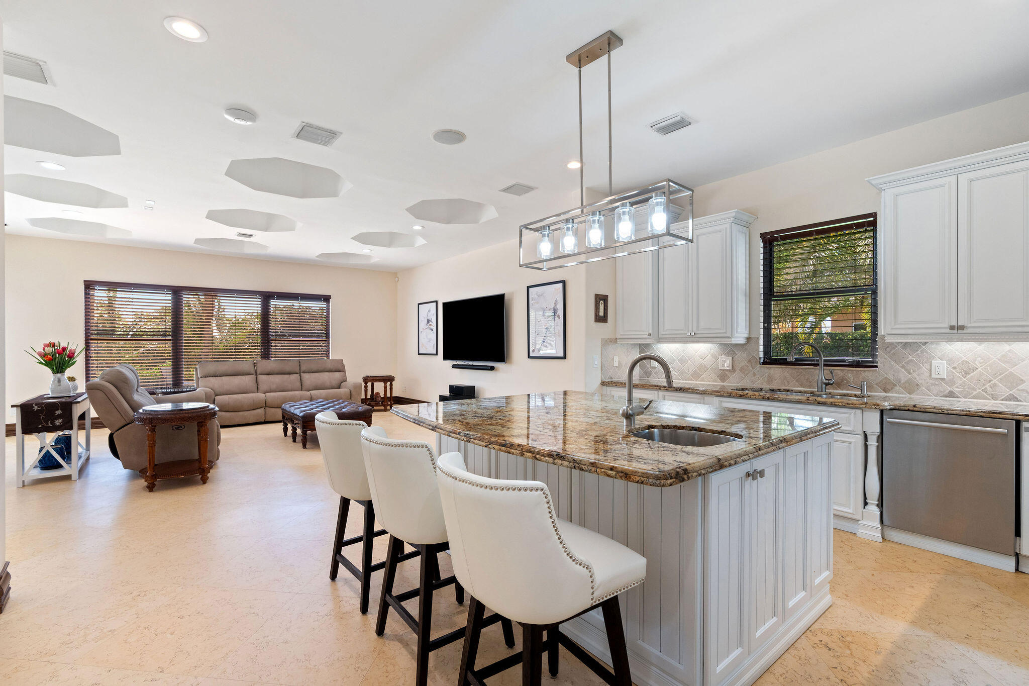 4052 E Ridgeview Drive