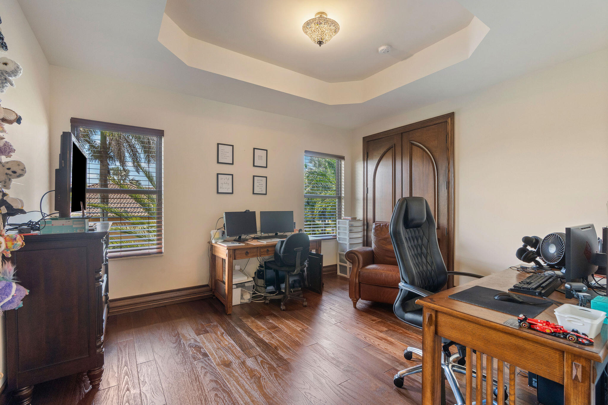 4052 E Ridgeview Drive