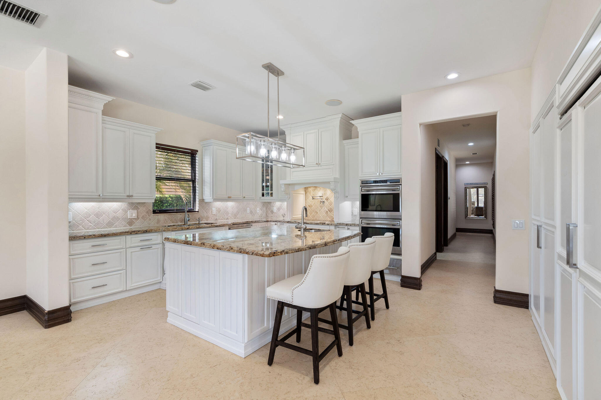 4052 E Ridgeview Drive