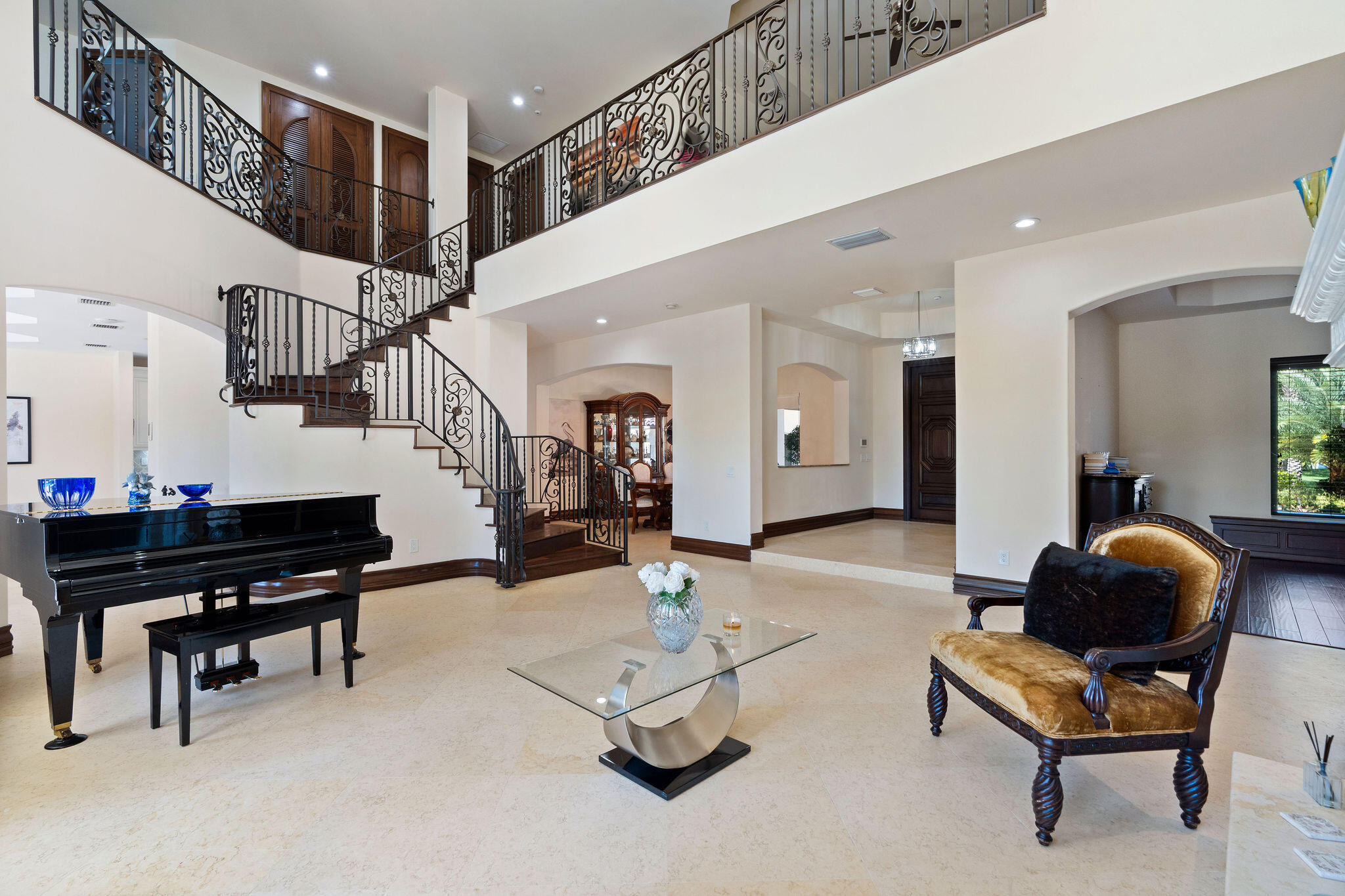 4052 E Ridgeview Drive