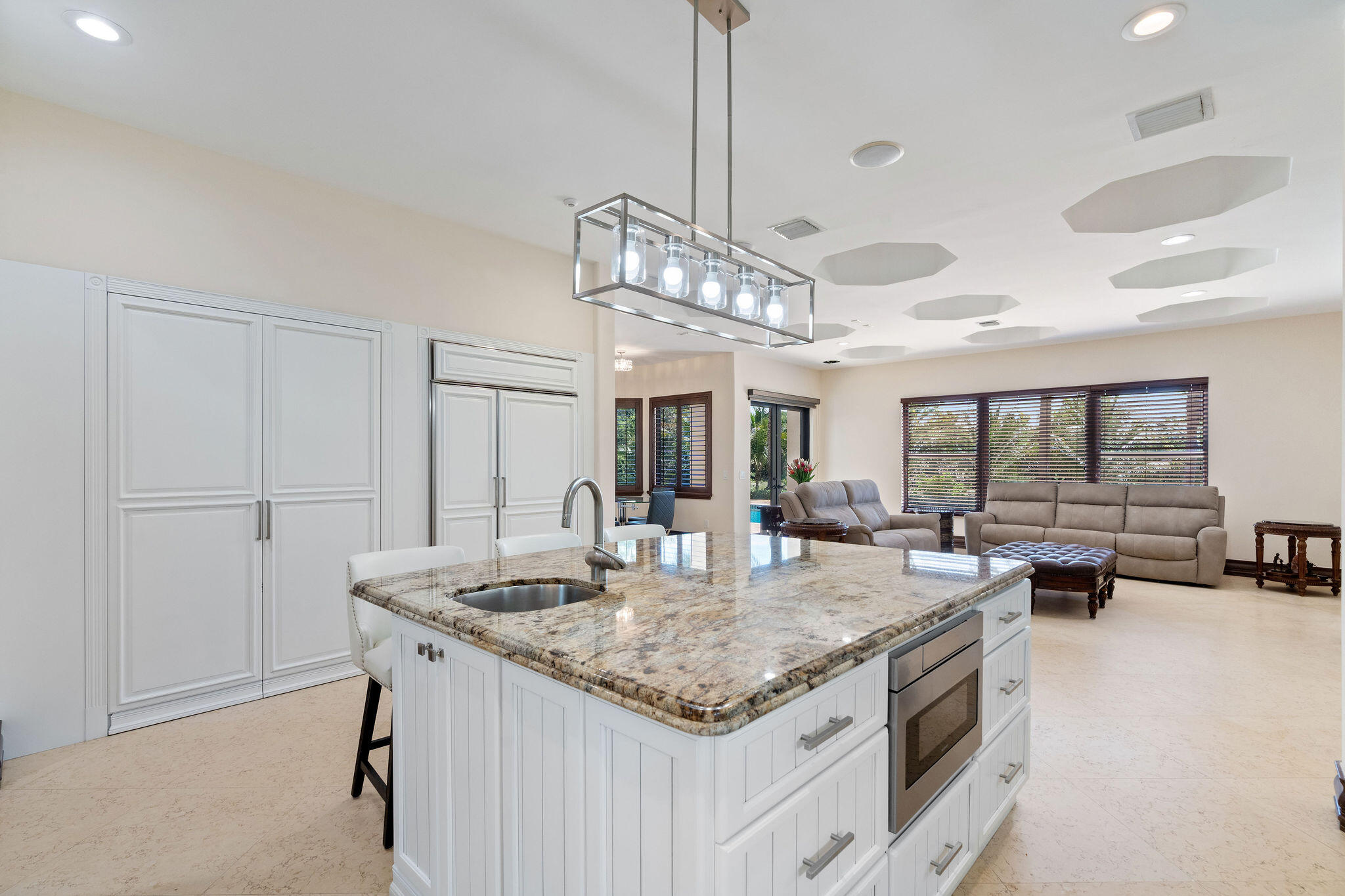 4052 E Ridgeview Drive