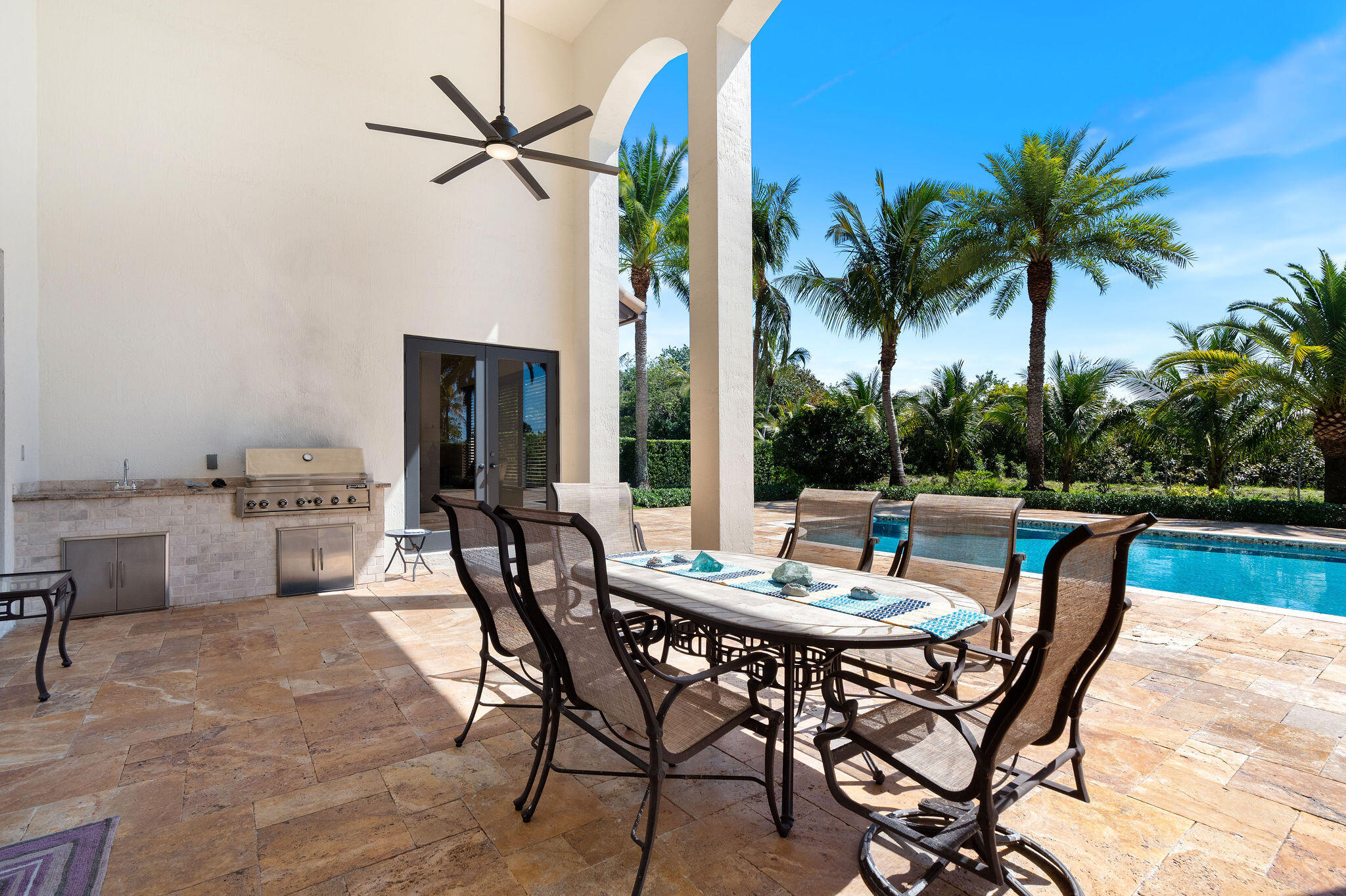 4052 E Ridgeview Drive