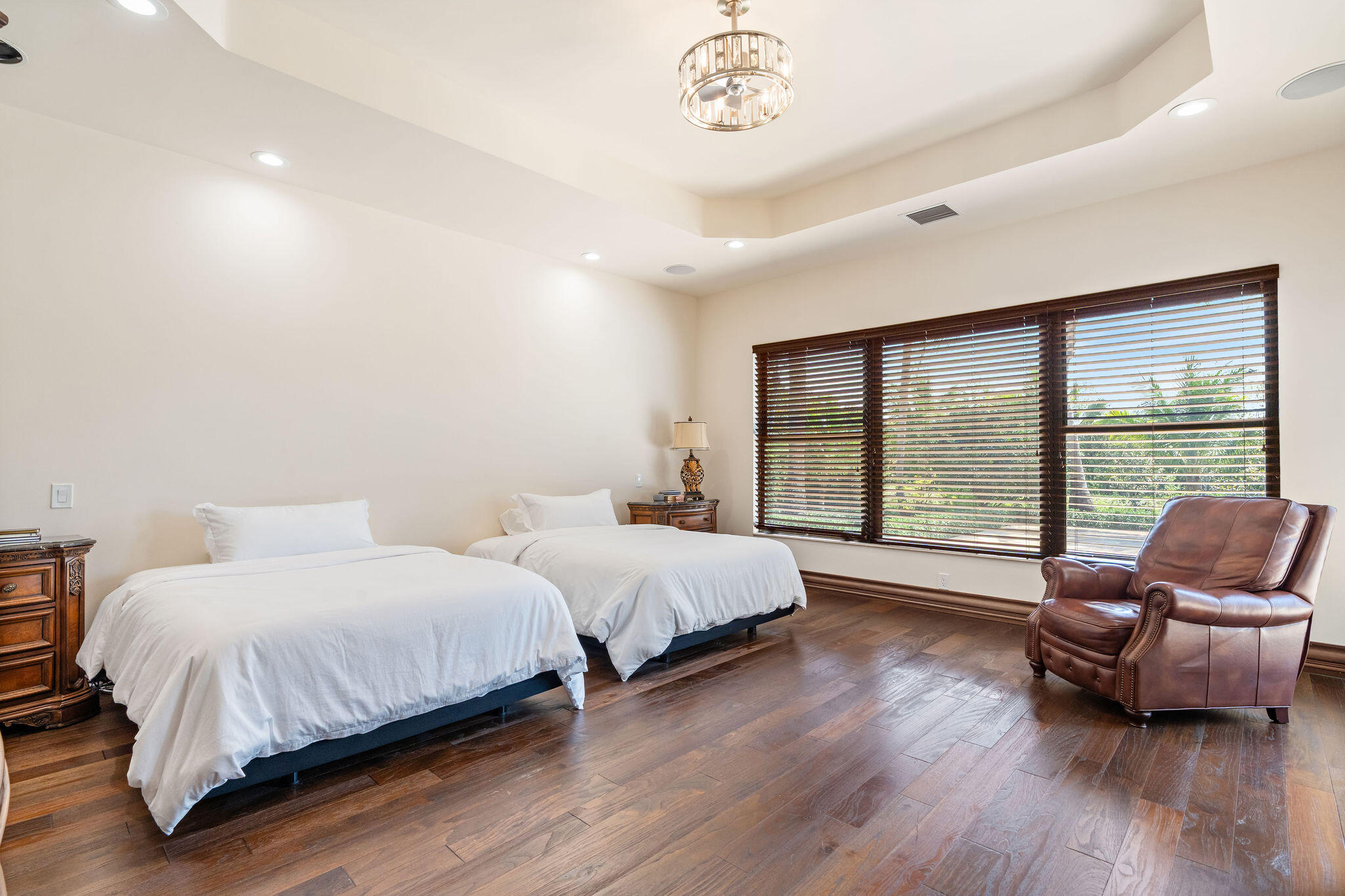 4052 E Ridgeview Drive