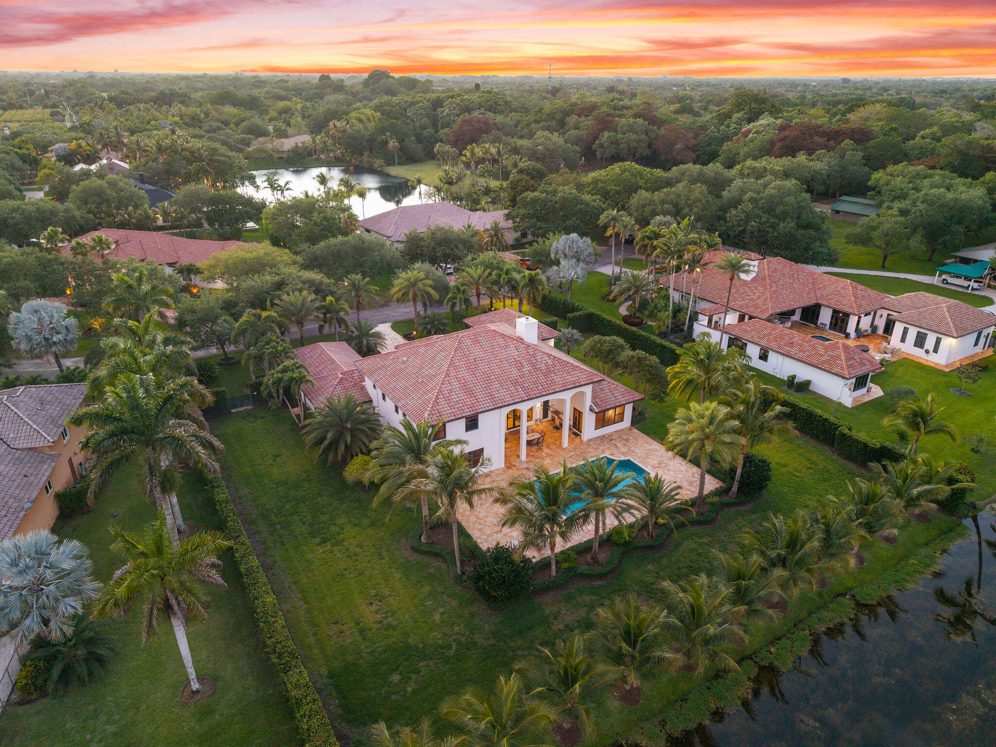 4052 E Ridgeview Drive