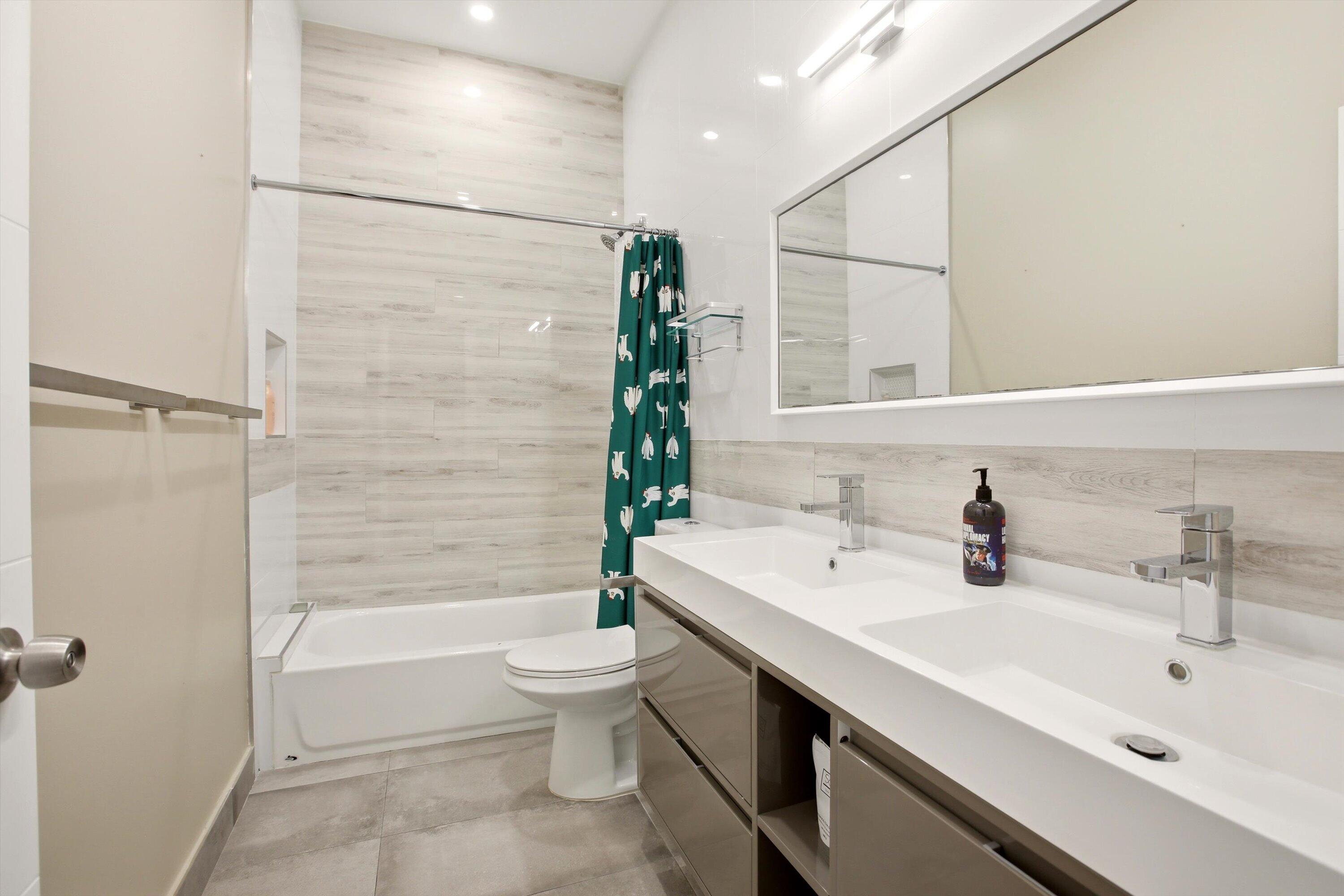 3660 S Longfellow Circle