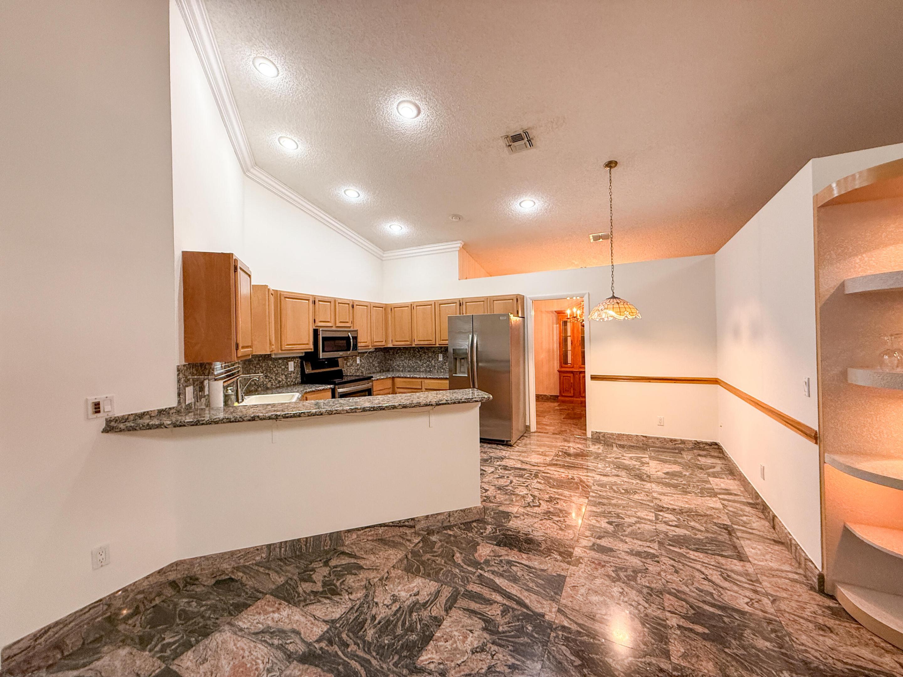 3104 Peachtree Circle