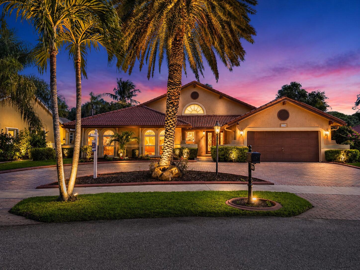 3104 Peachtree Circle