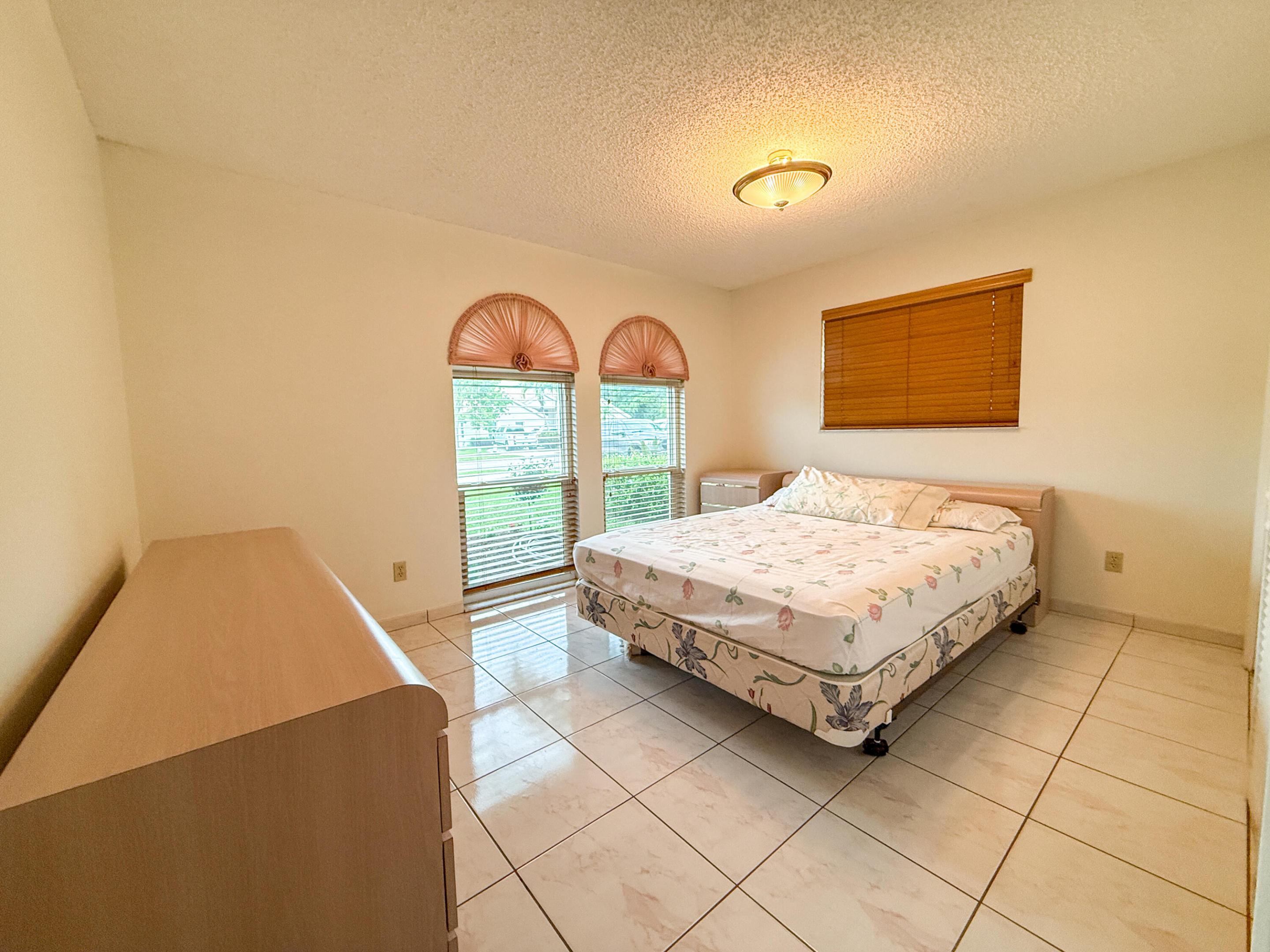 3104 Peachtree Circle
