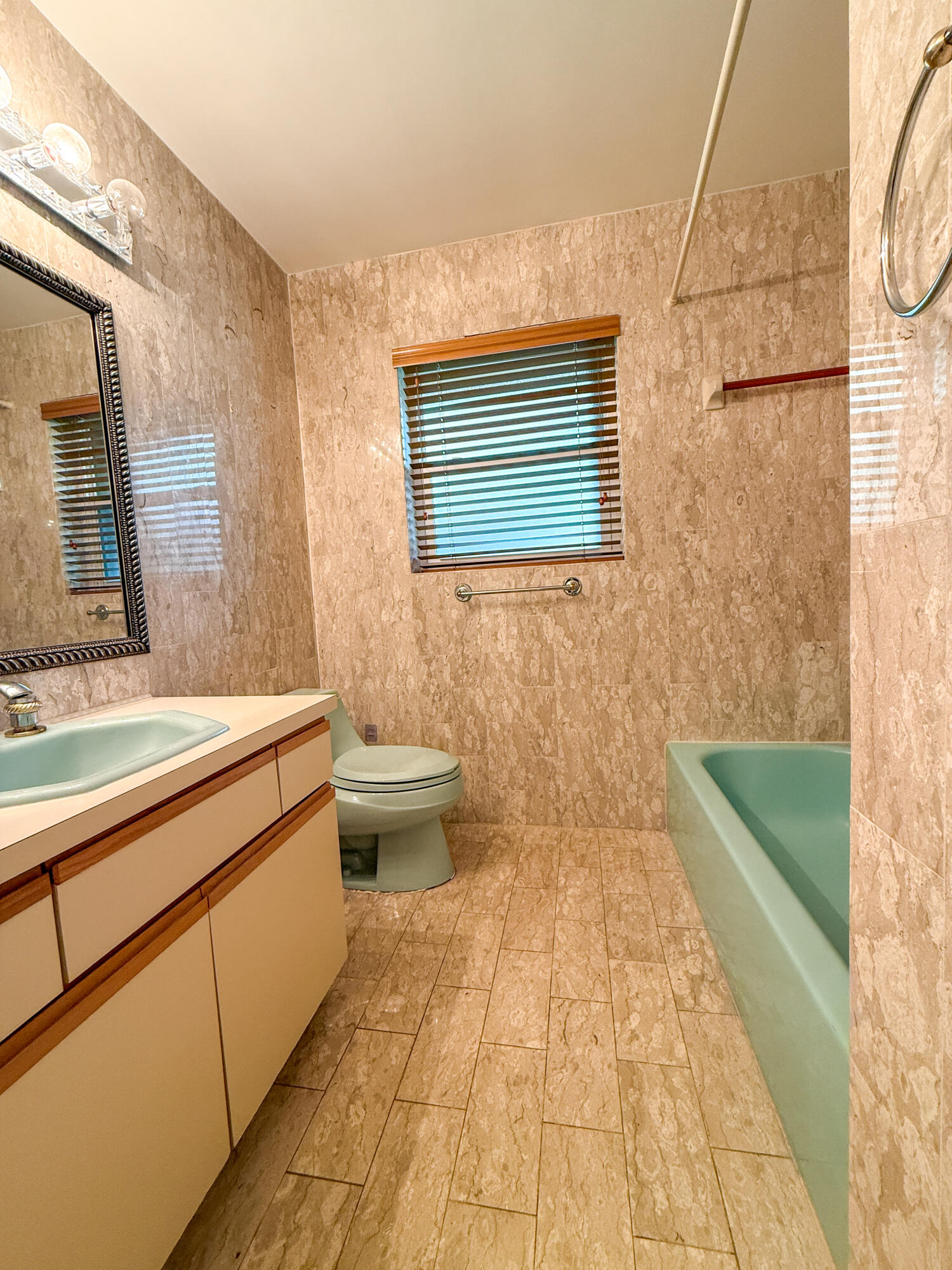 3104 Peachtree Circle