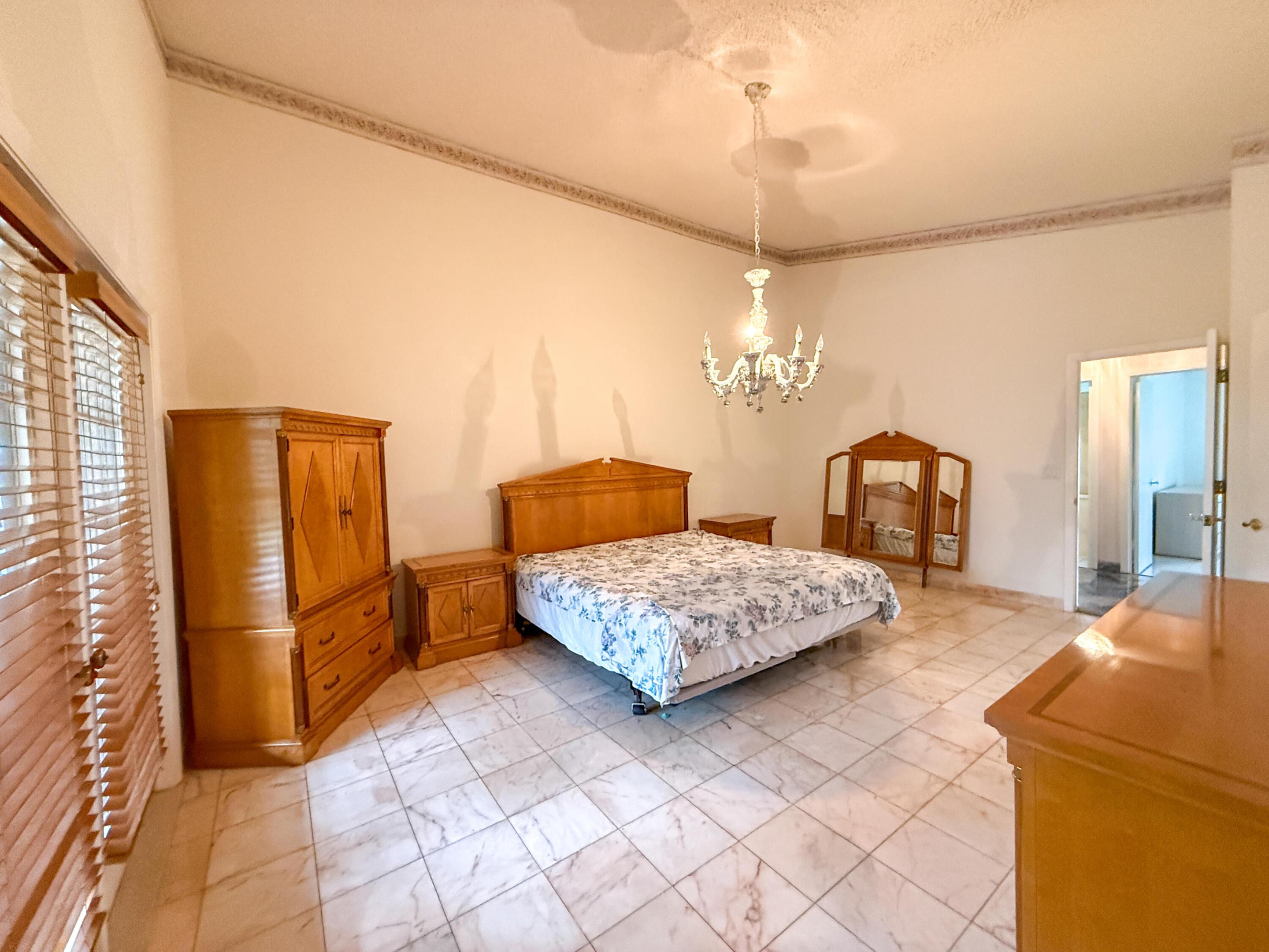3104 Peachtree Circle