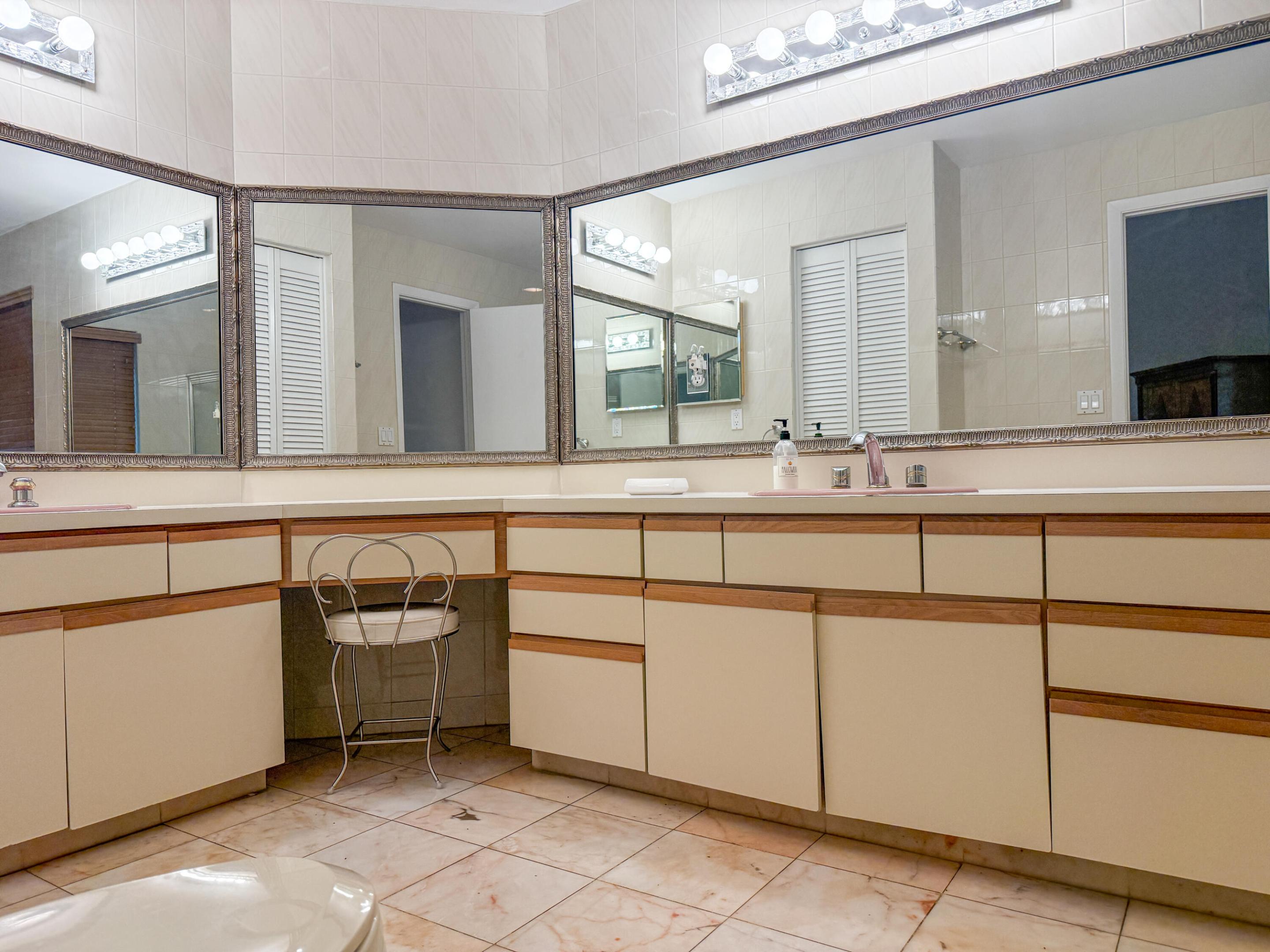 3104 Peachtree Circle
