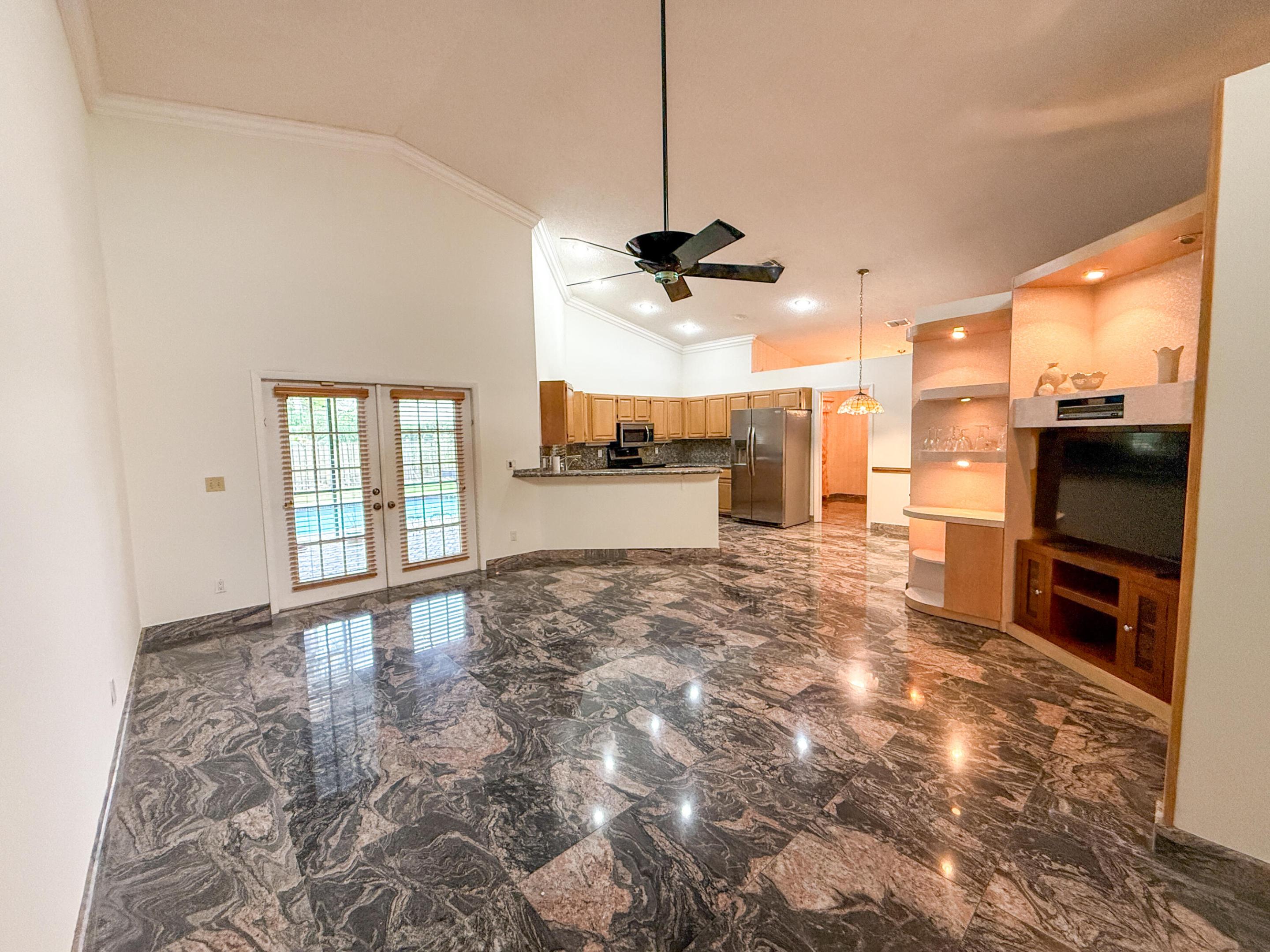 3104 Peachtree Circle