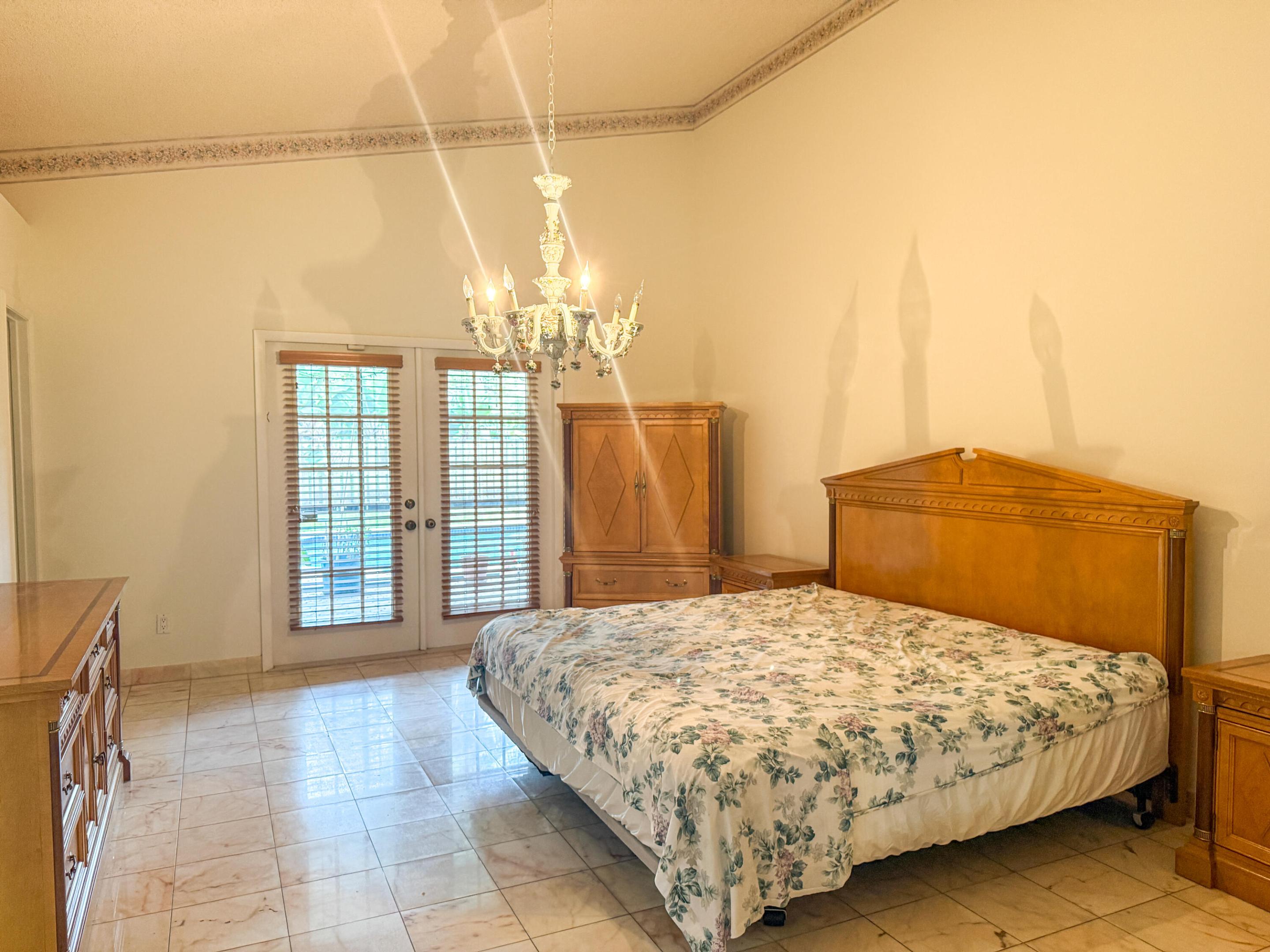3104 Peachtree Circle