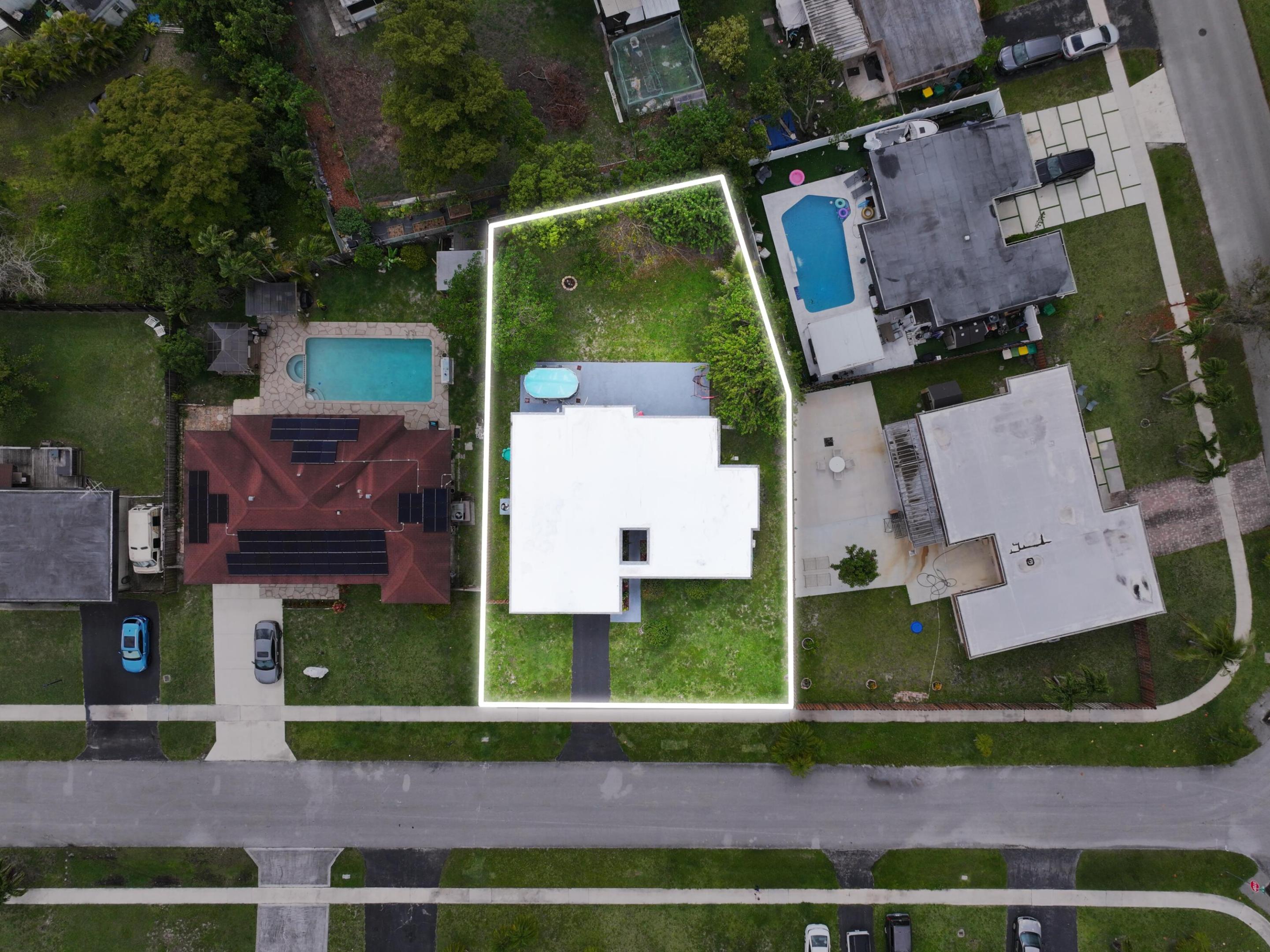 7815 NW 68th Terrace
