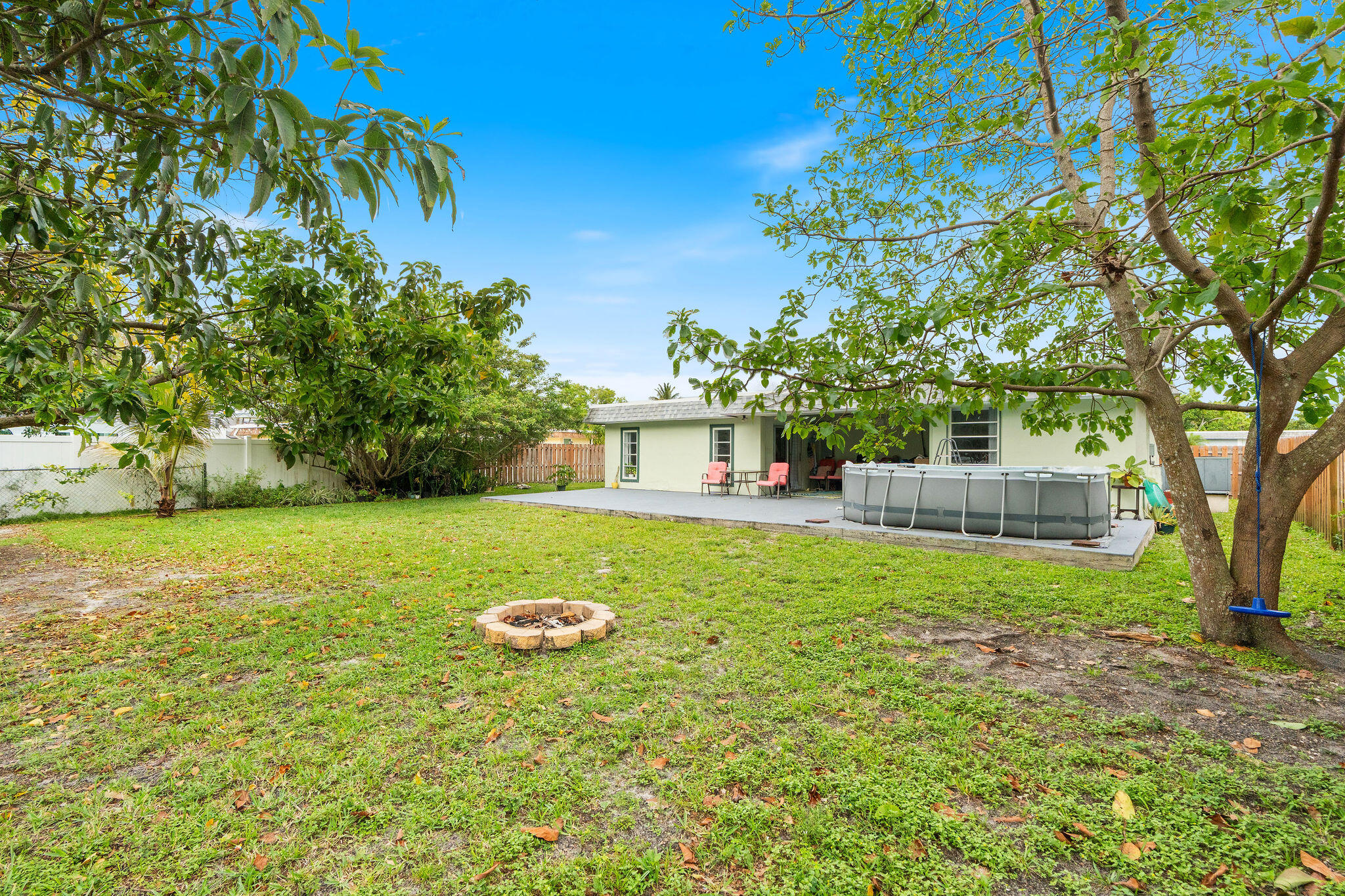 7815 NW 68th Terrace