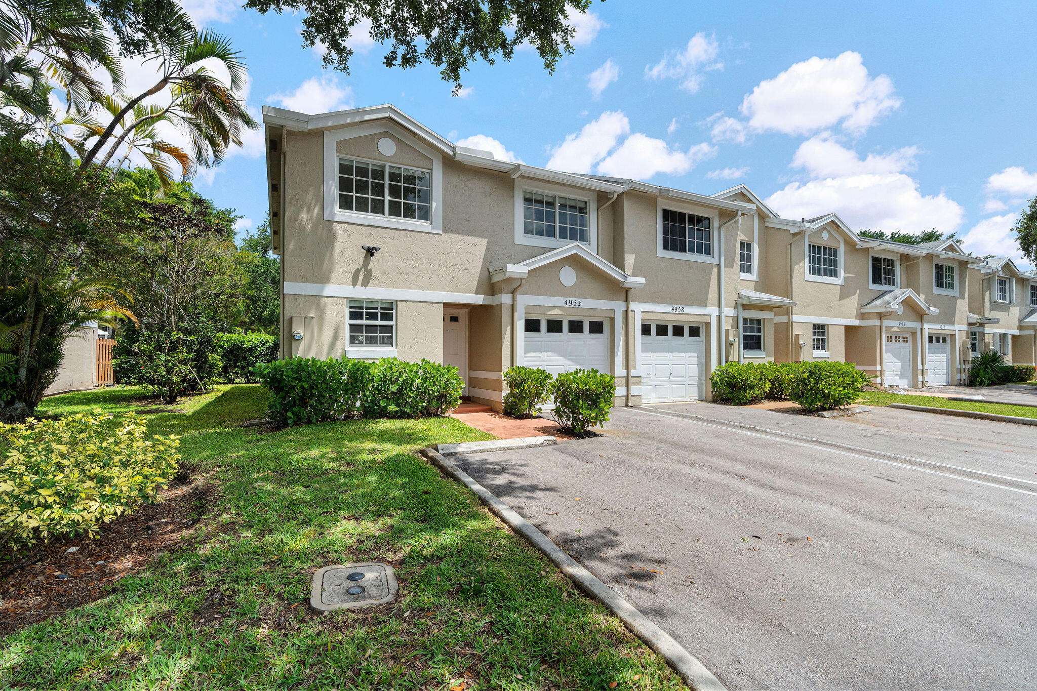 4952 SW 122nd Terrace