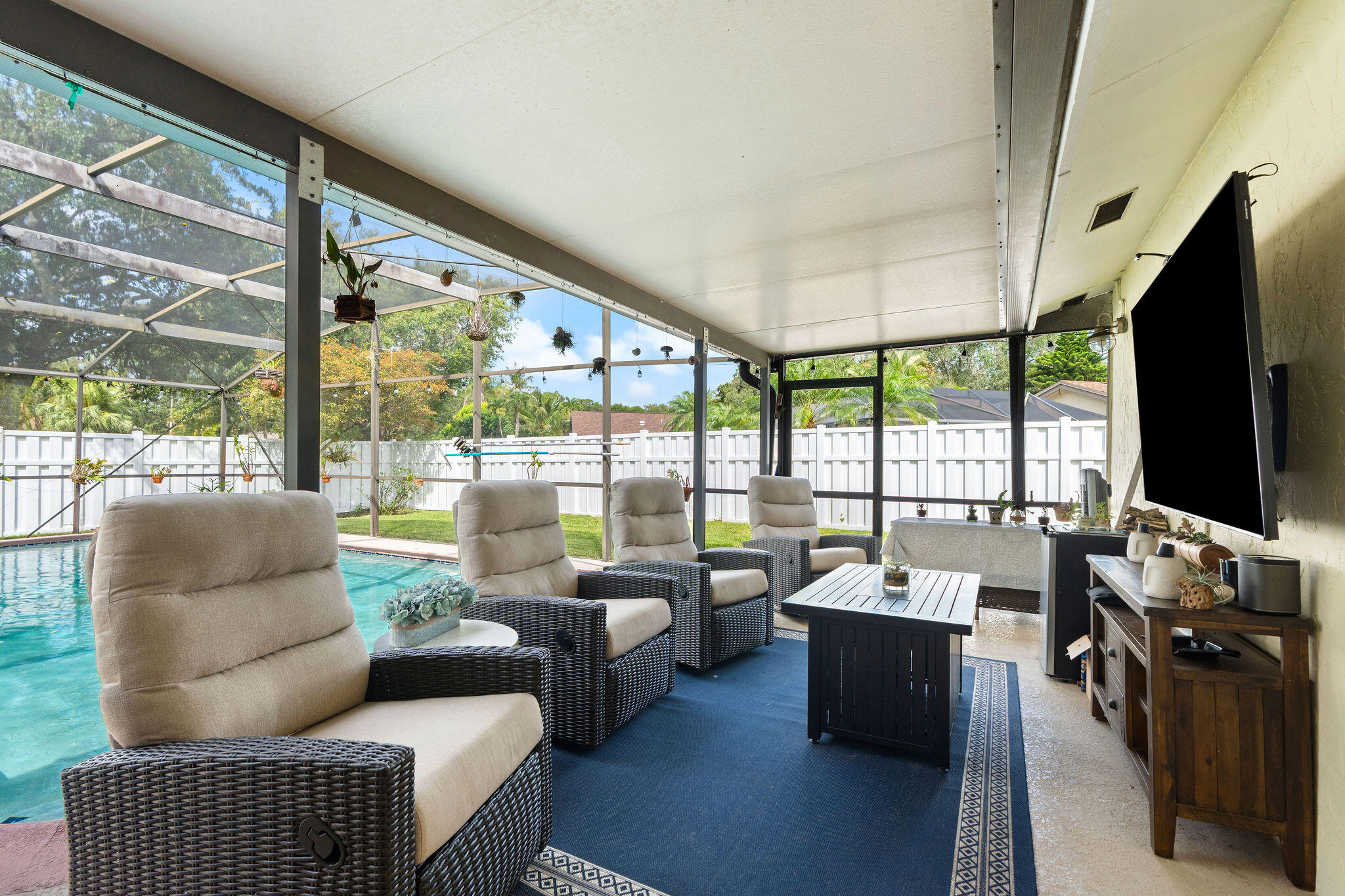 4010 W Sailboat Drive