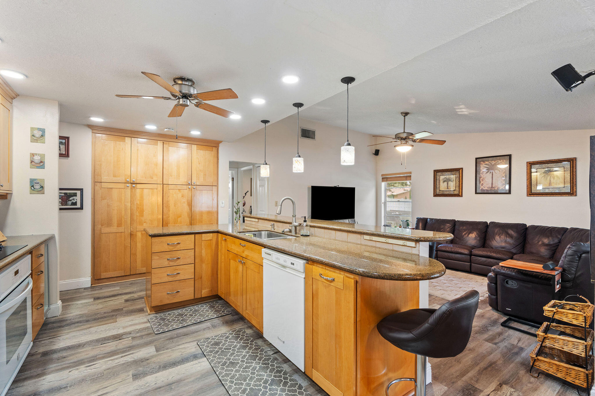4010 W Sailboat Drive