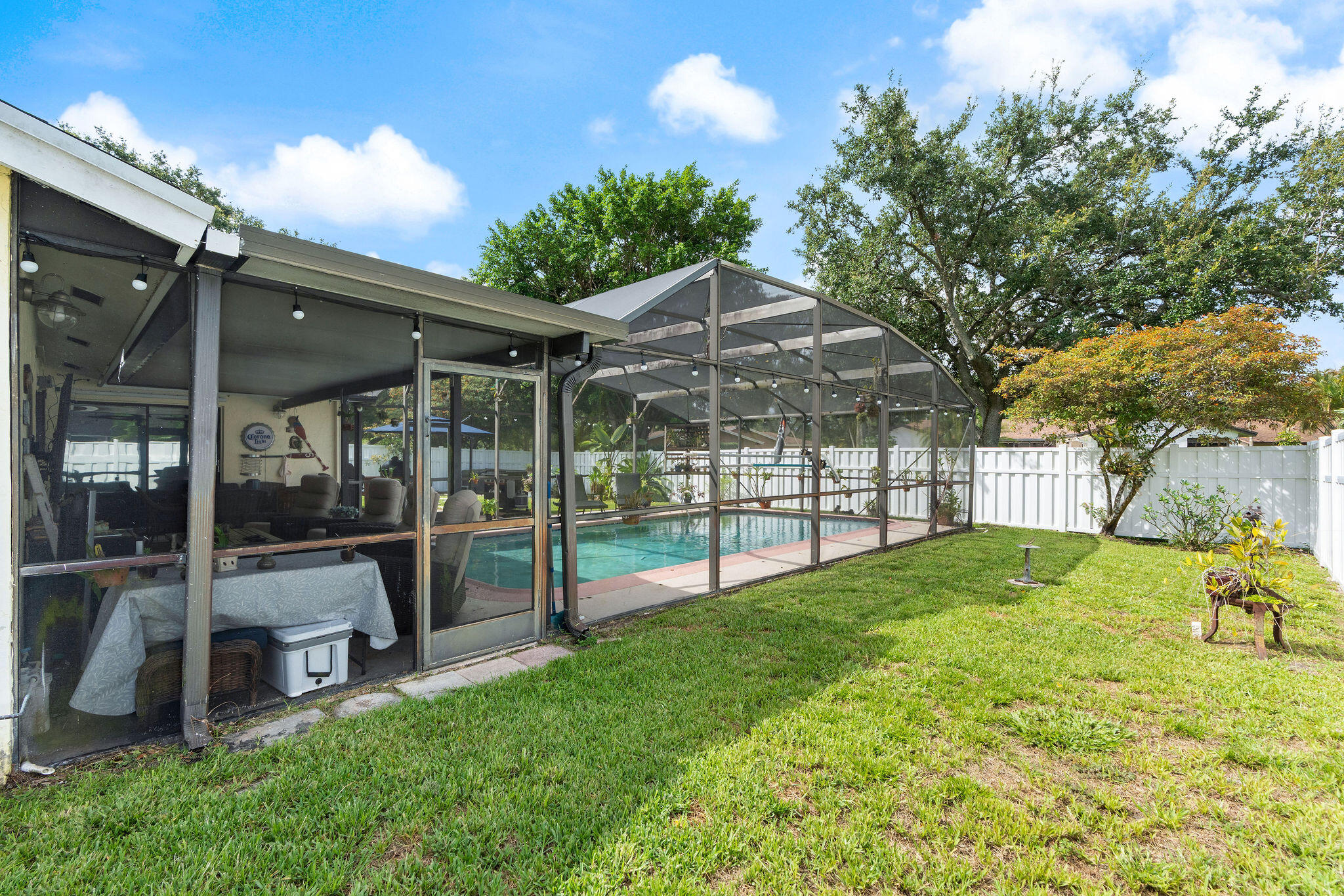 4010 W Sailboat Drive
