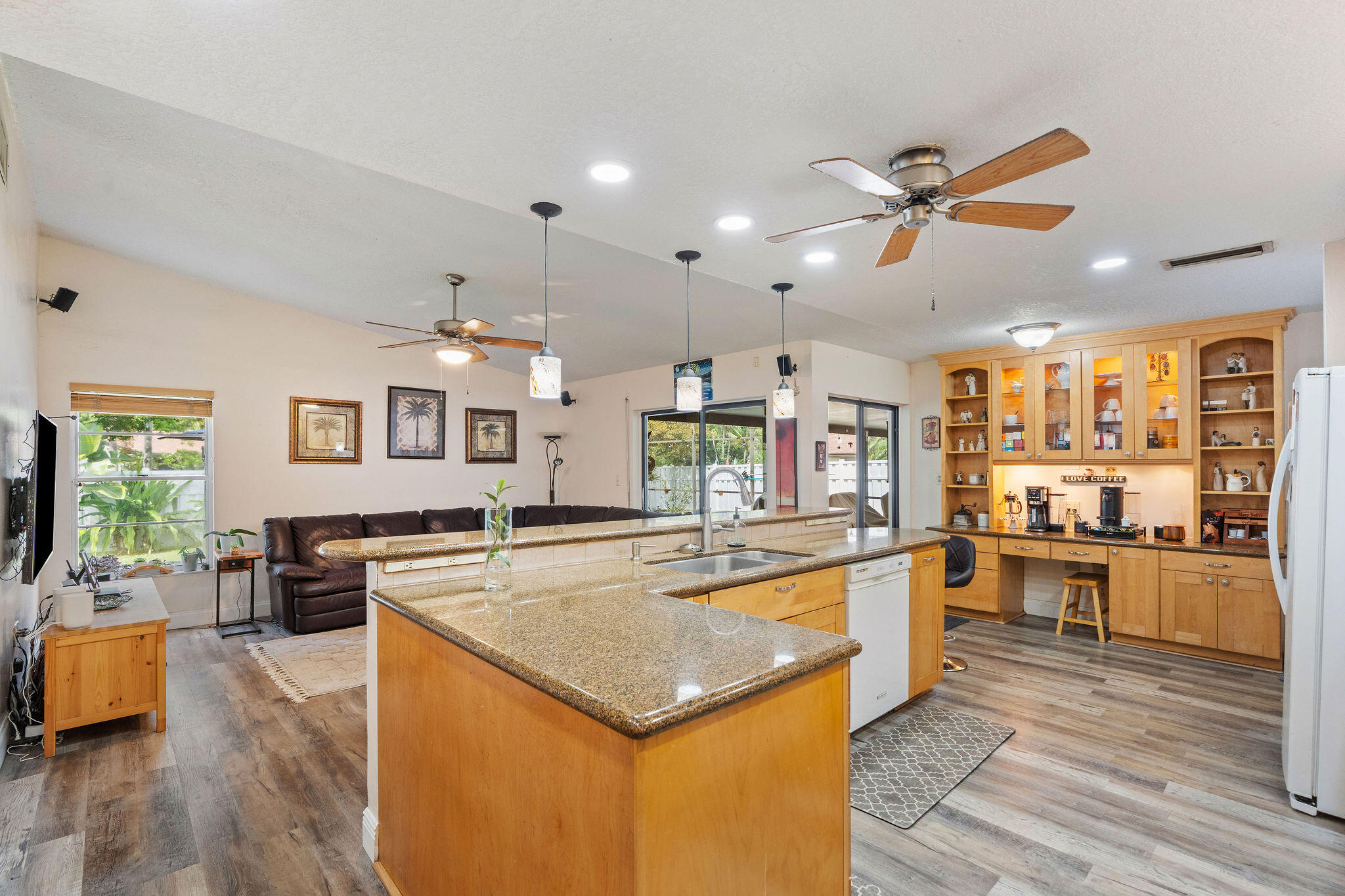 4010 W Sailboat Drive
