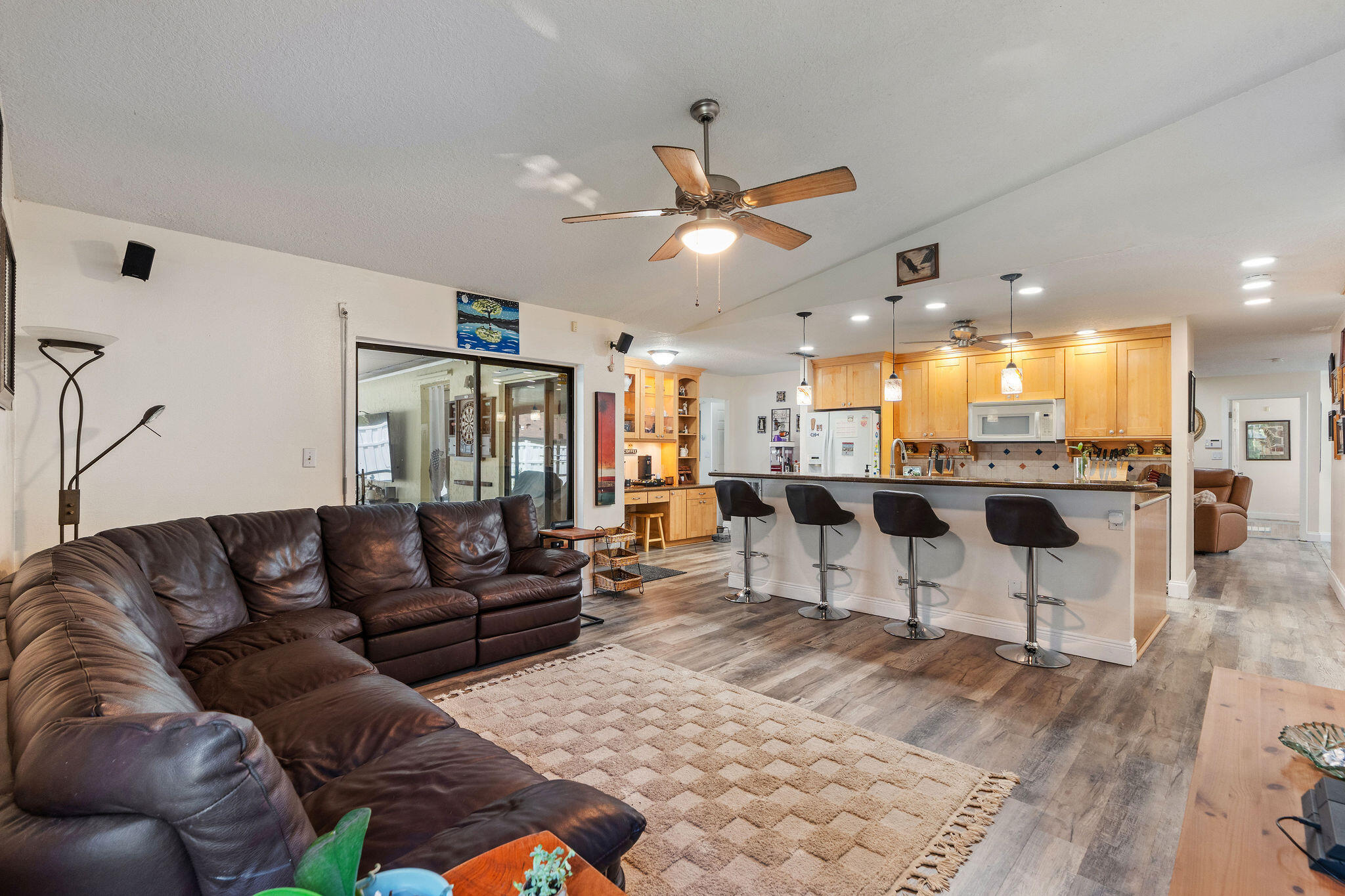 4010 W Sailboat Drive
