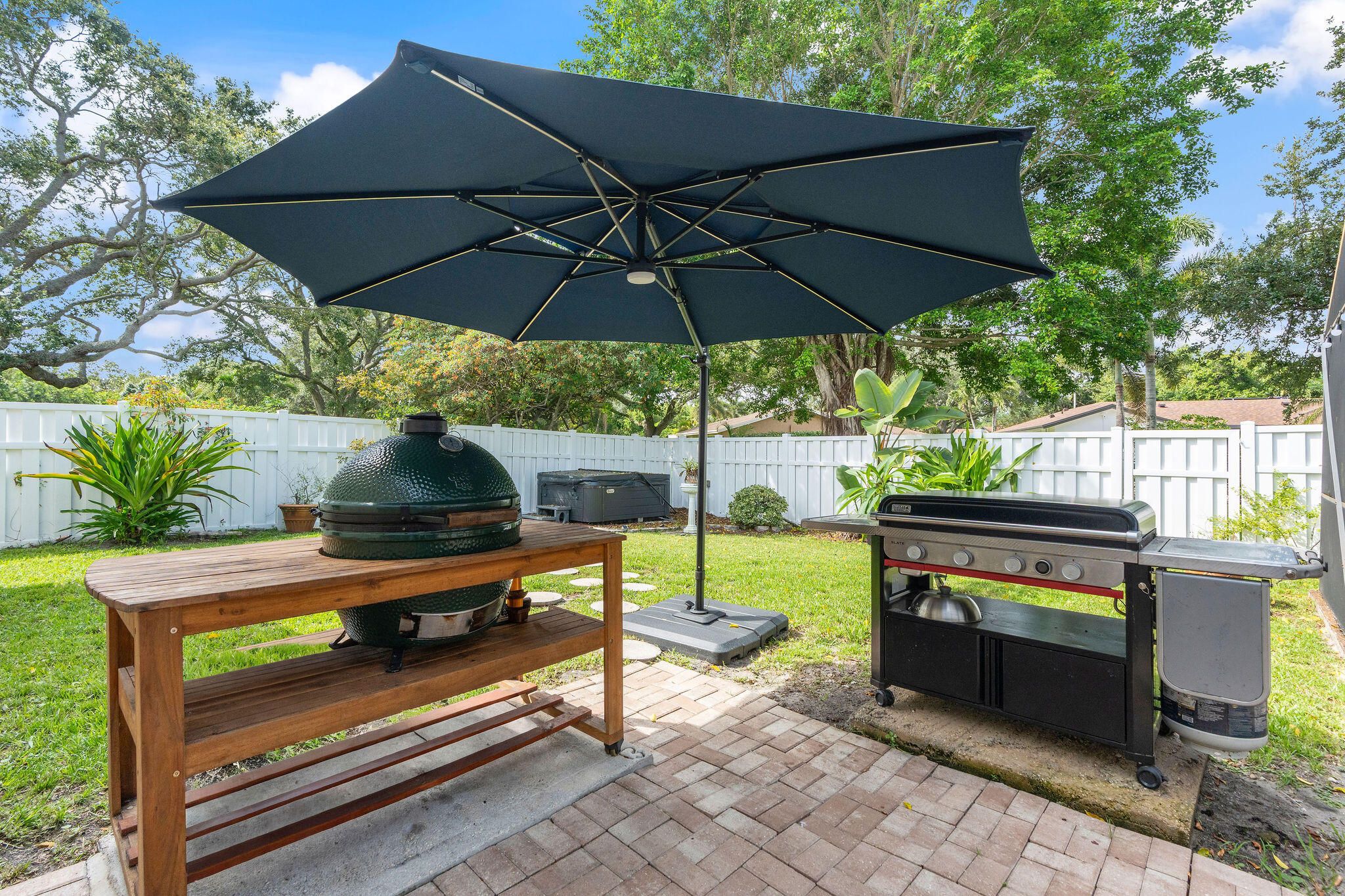 4010 W Sailboat Drive
