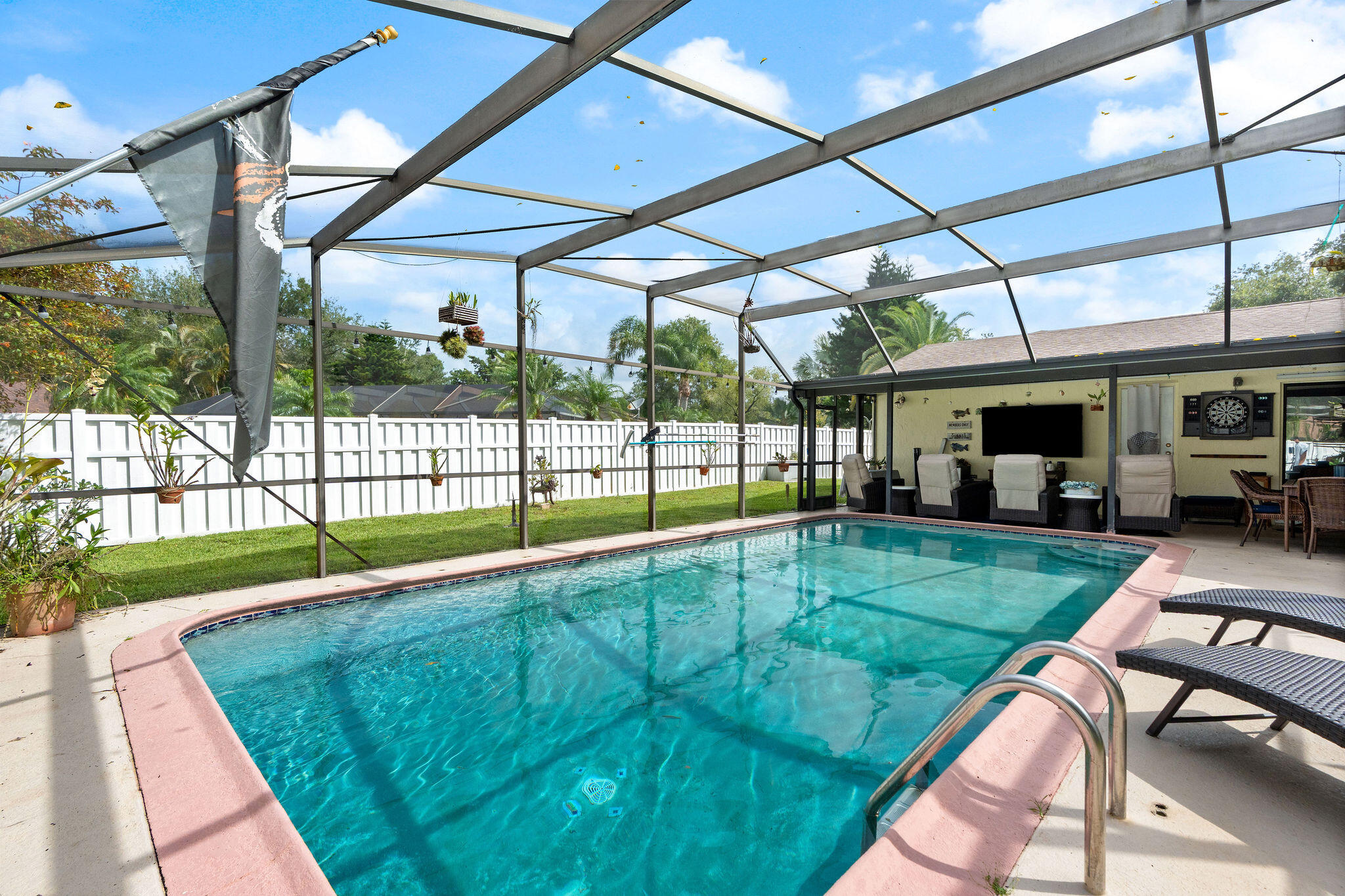 4010 W Sailboat Drive