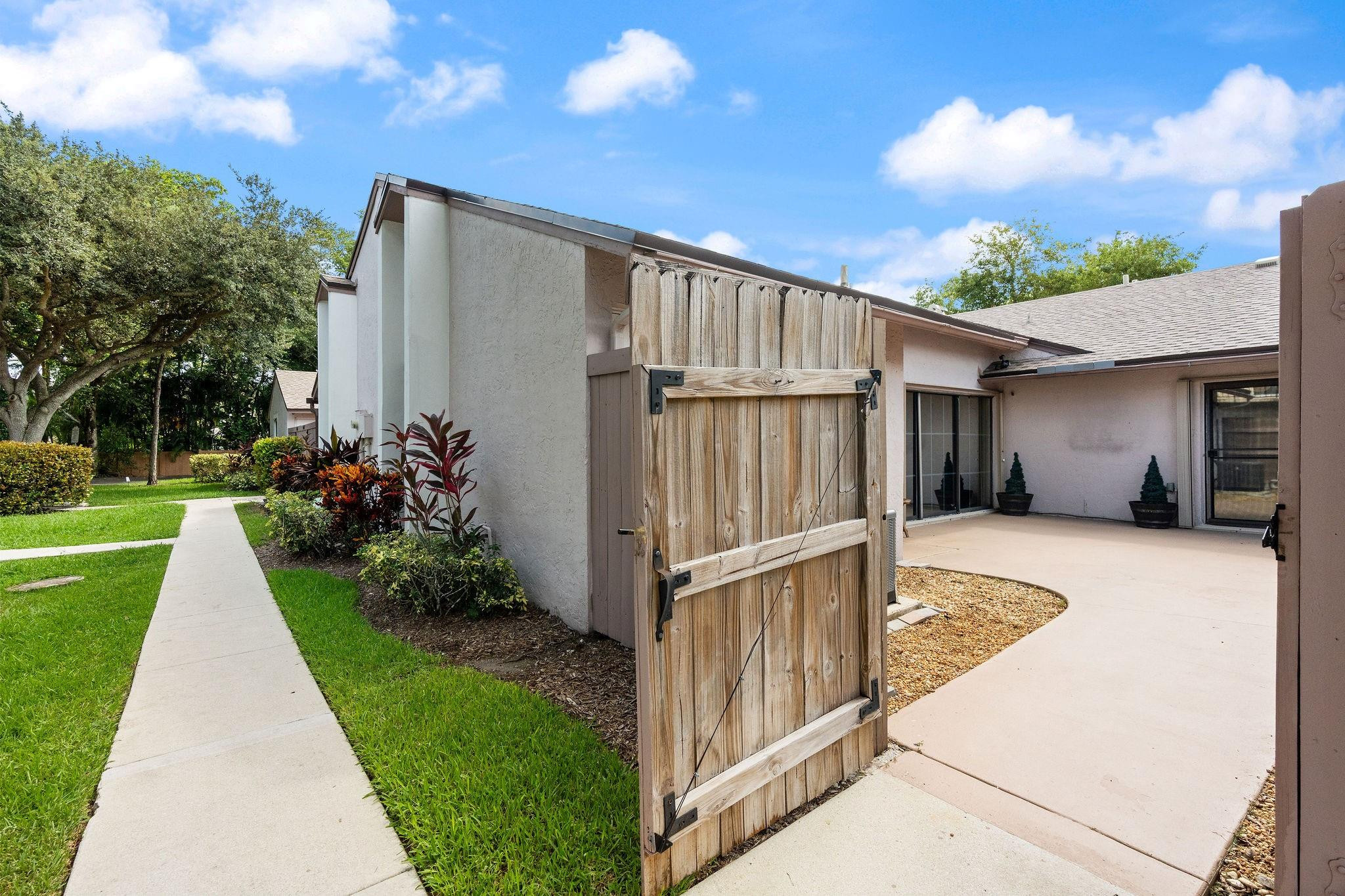 151 NW 115TH Avenue 405