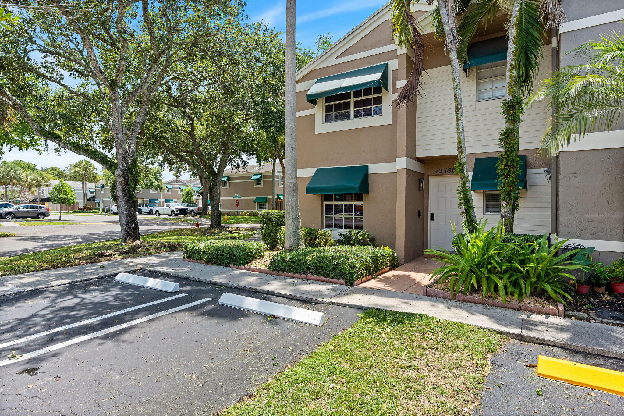 12360 SW 52ND Court