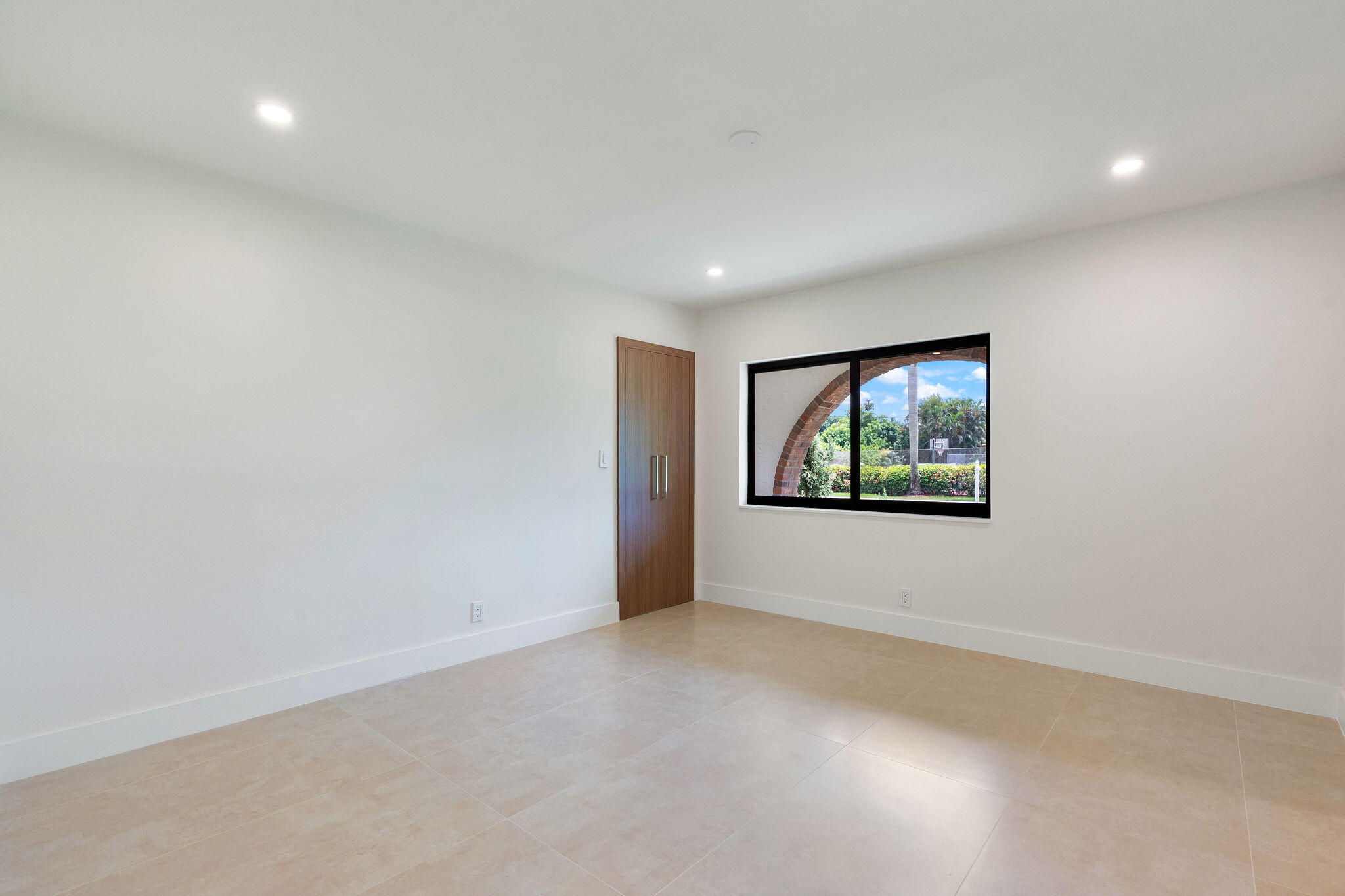 11851 NW 7TH Street