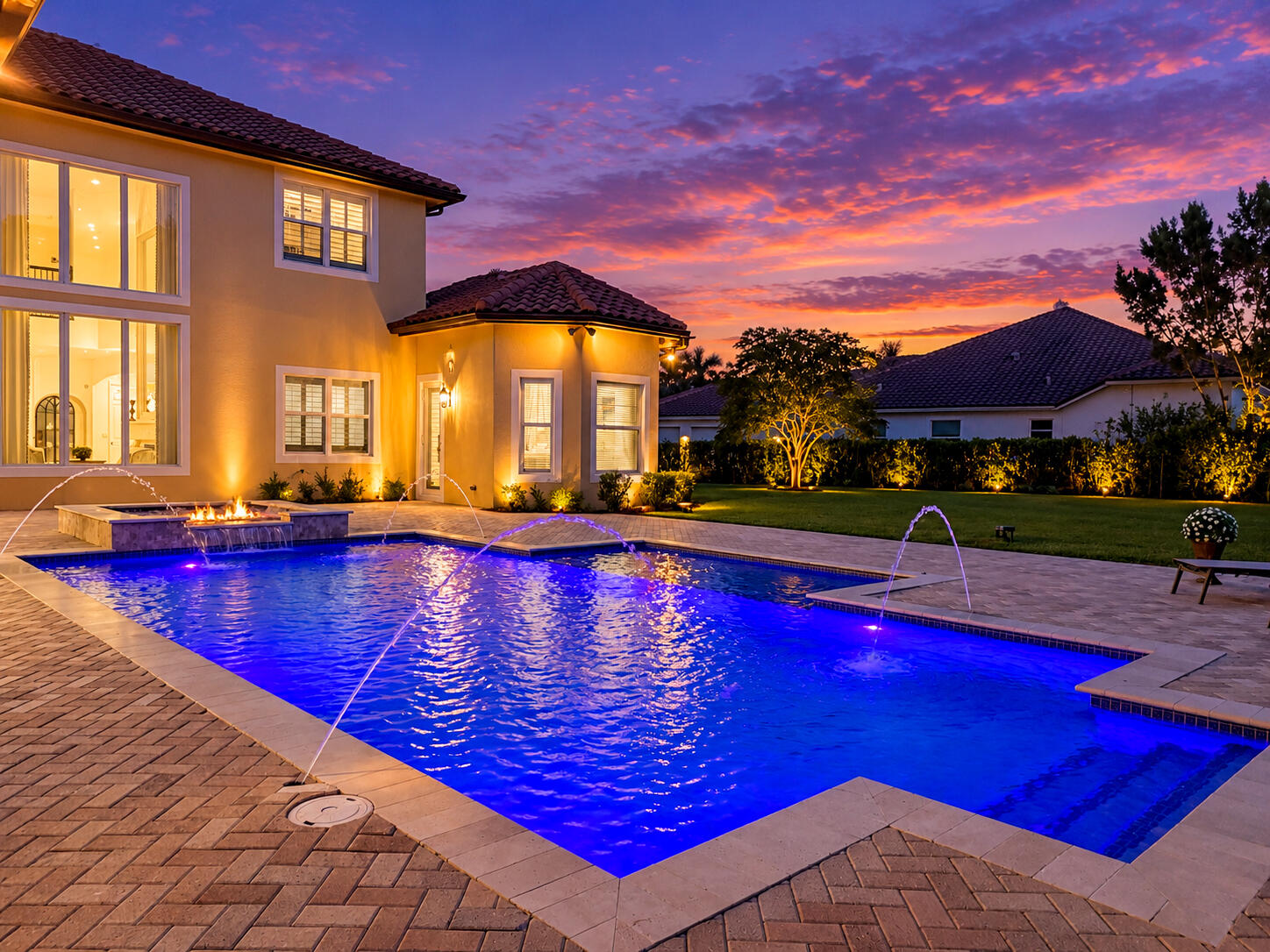 2825 Jockey Circle W
