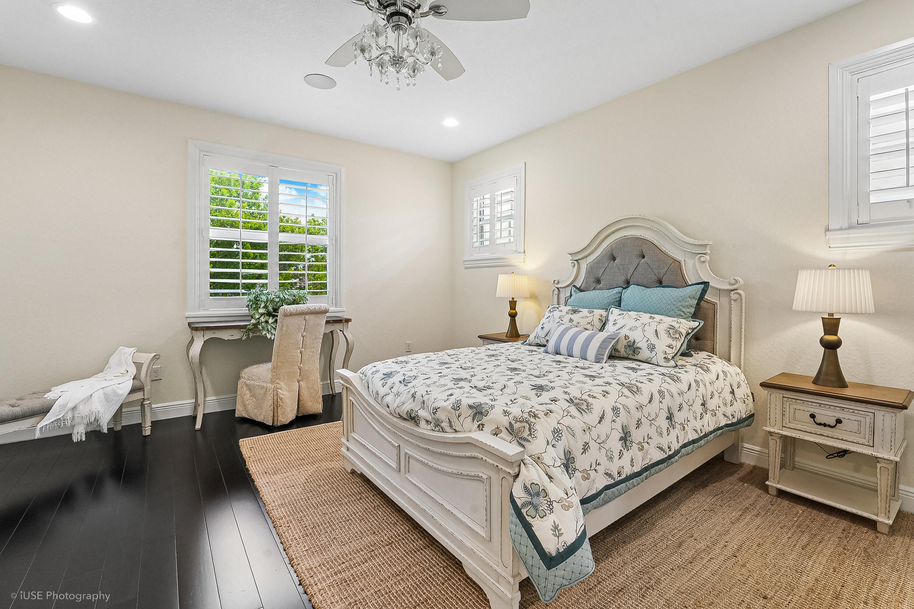 2825 Jockey Circle W