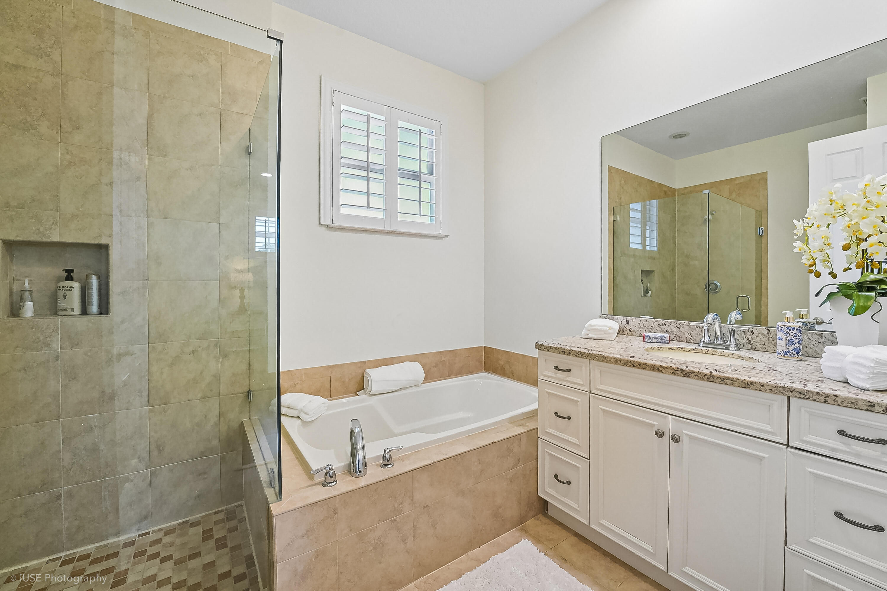2825 Jockey Circle W