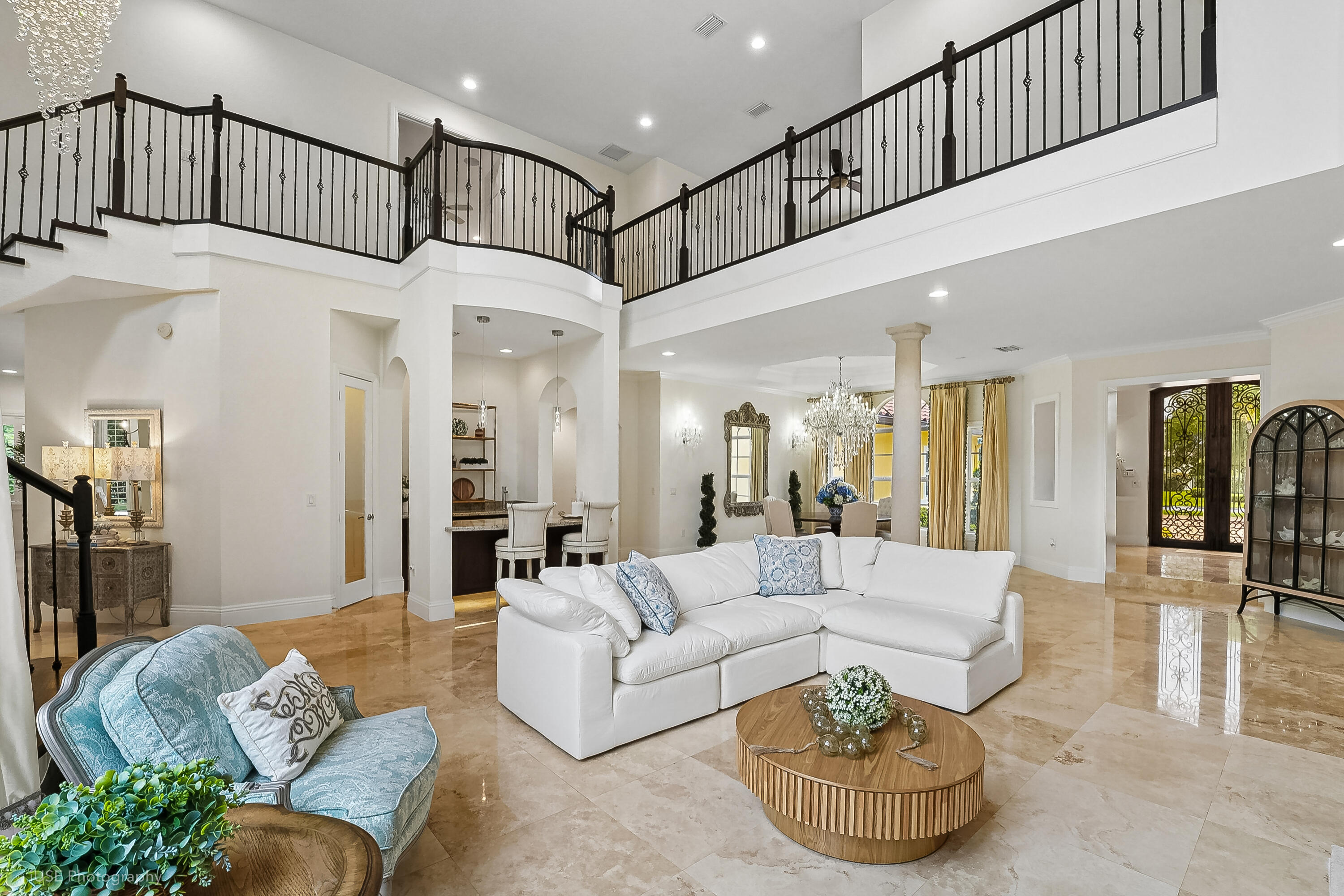 2825 Jockey Circle W