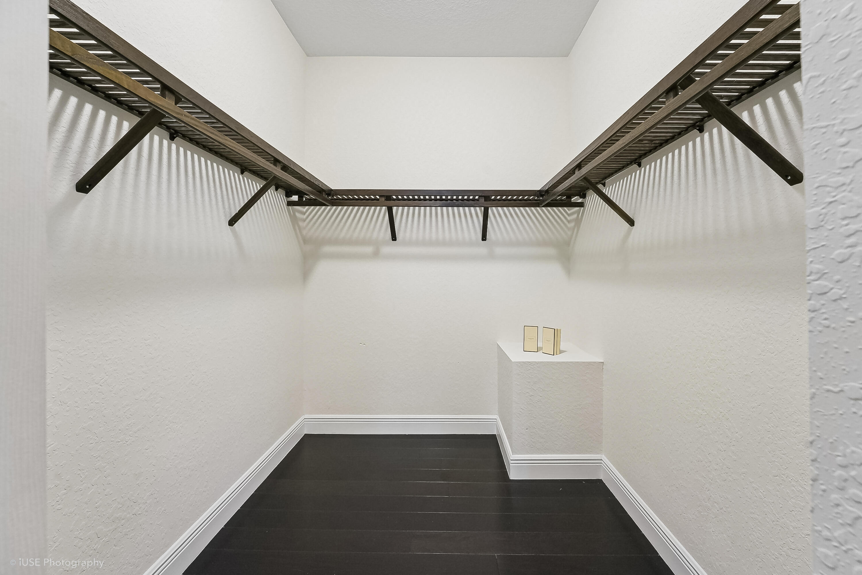 2825 Jockey Circle W