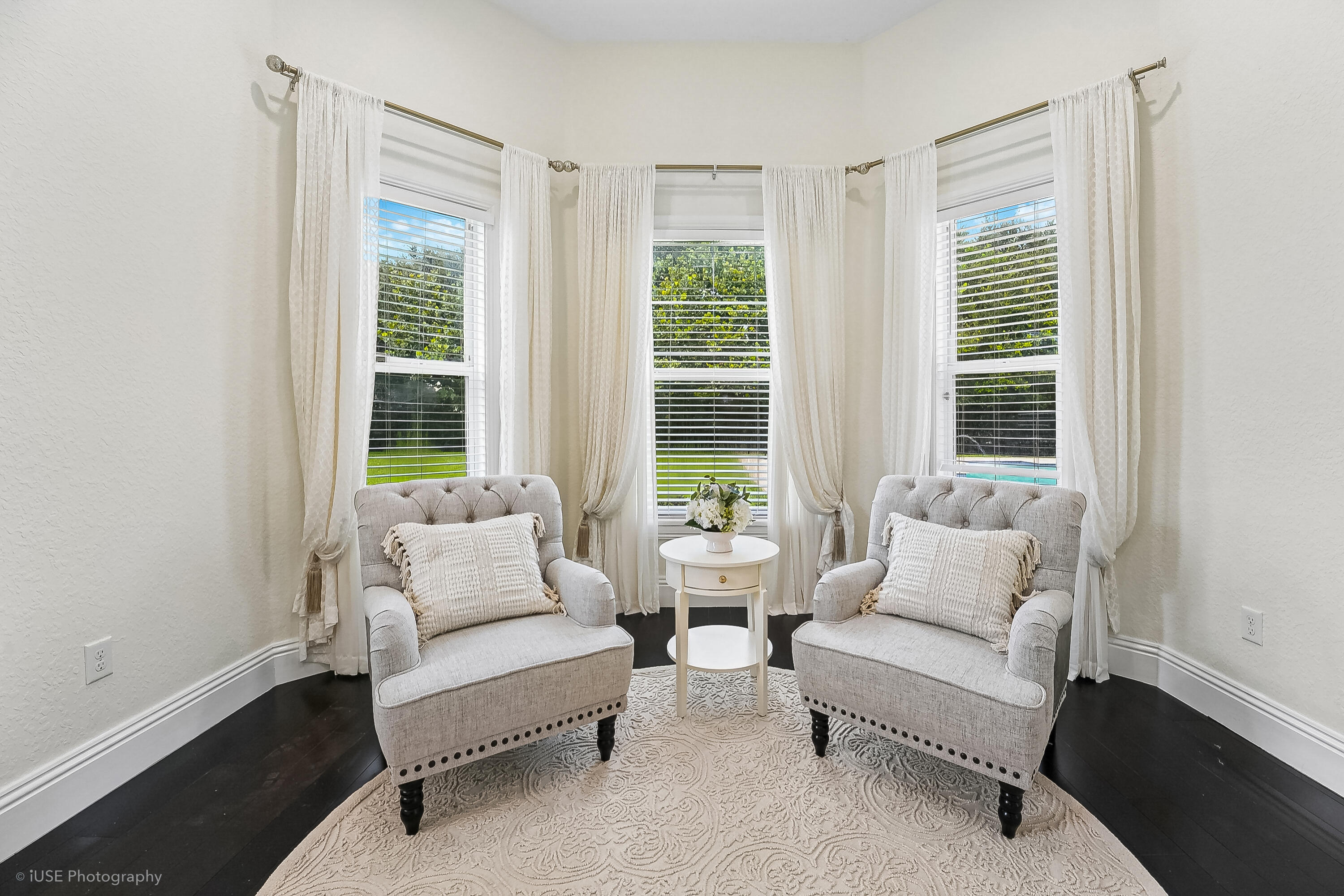 2825 Jockey Circle W
