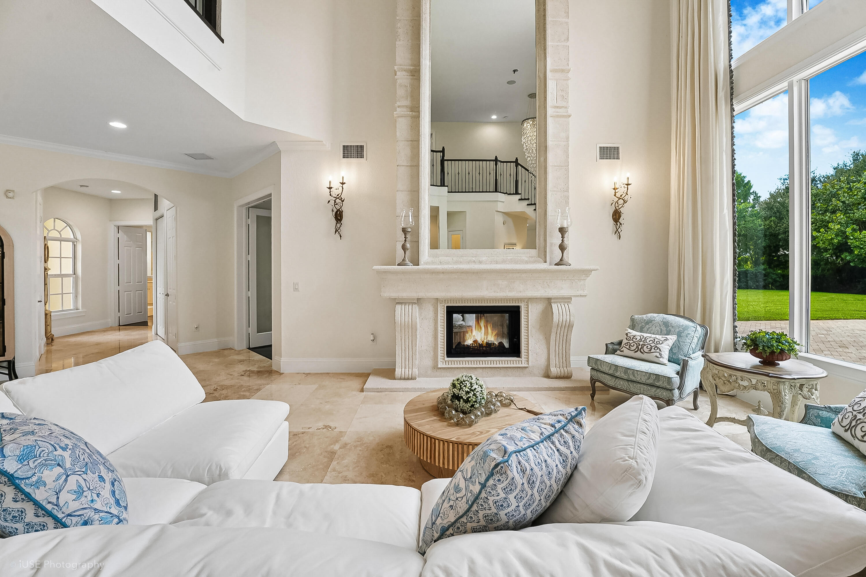 2825 Jockey Circle W