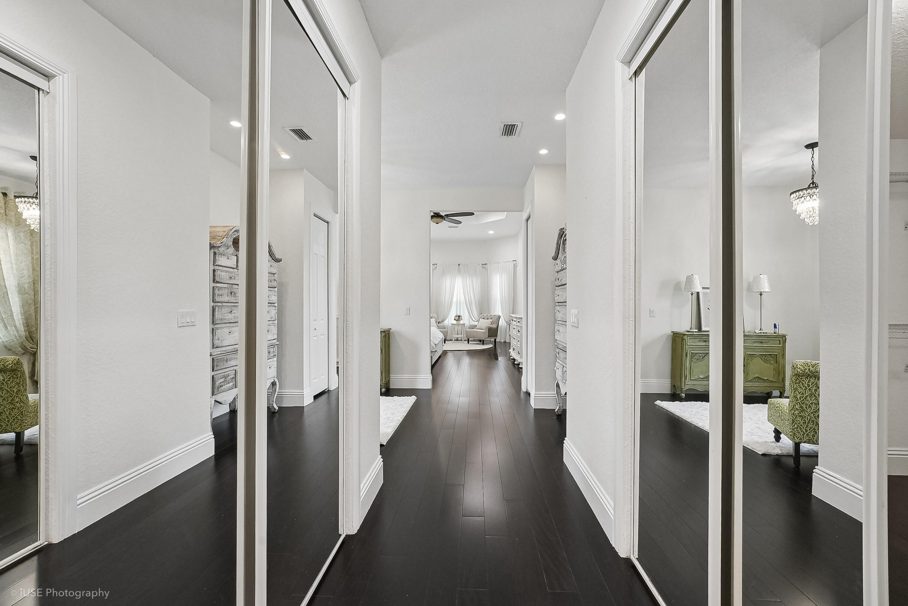 2825 Jockey Circle W