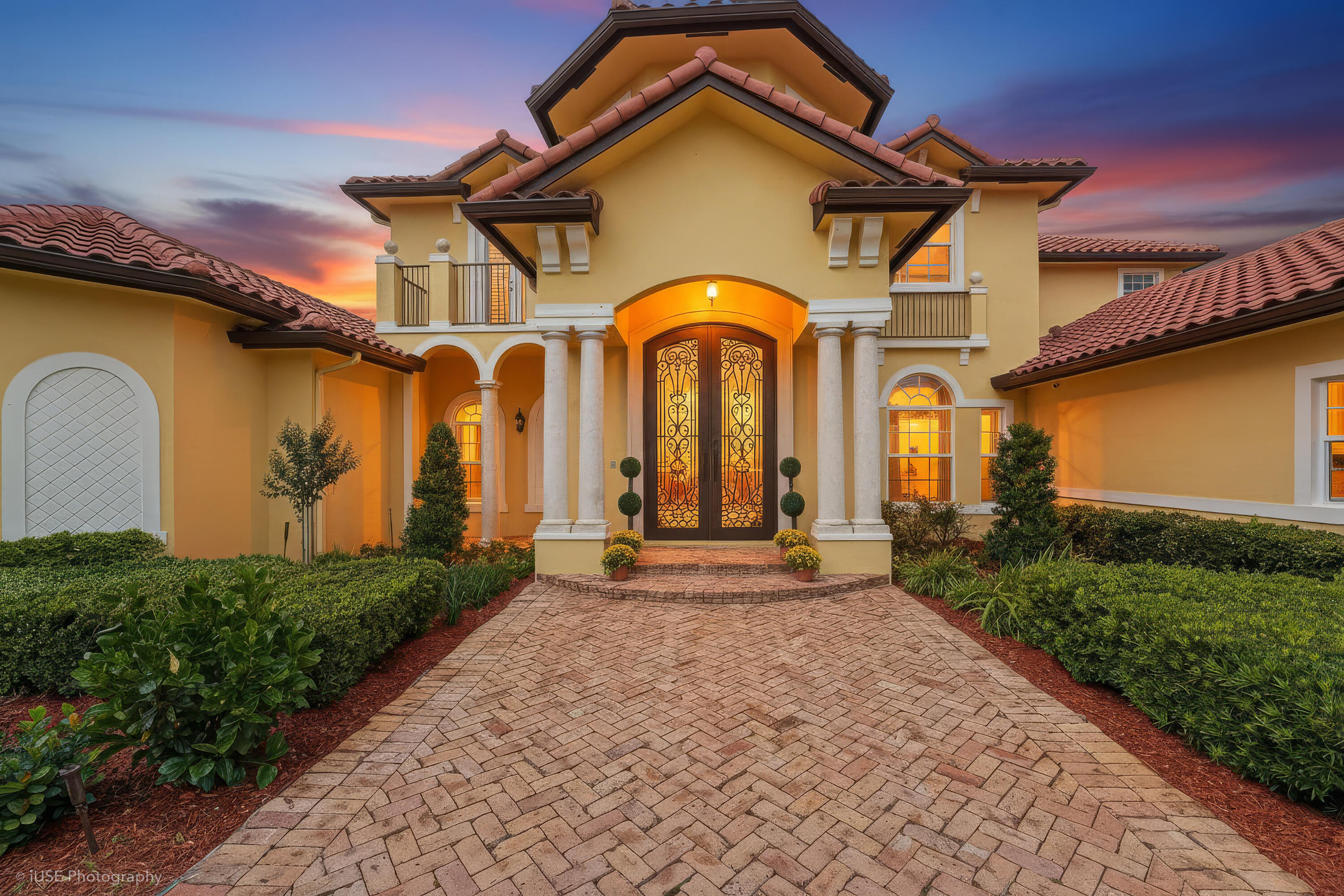 2825 Jockey Circle W