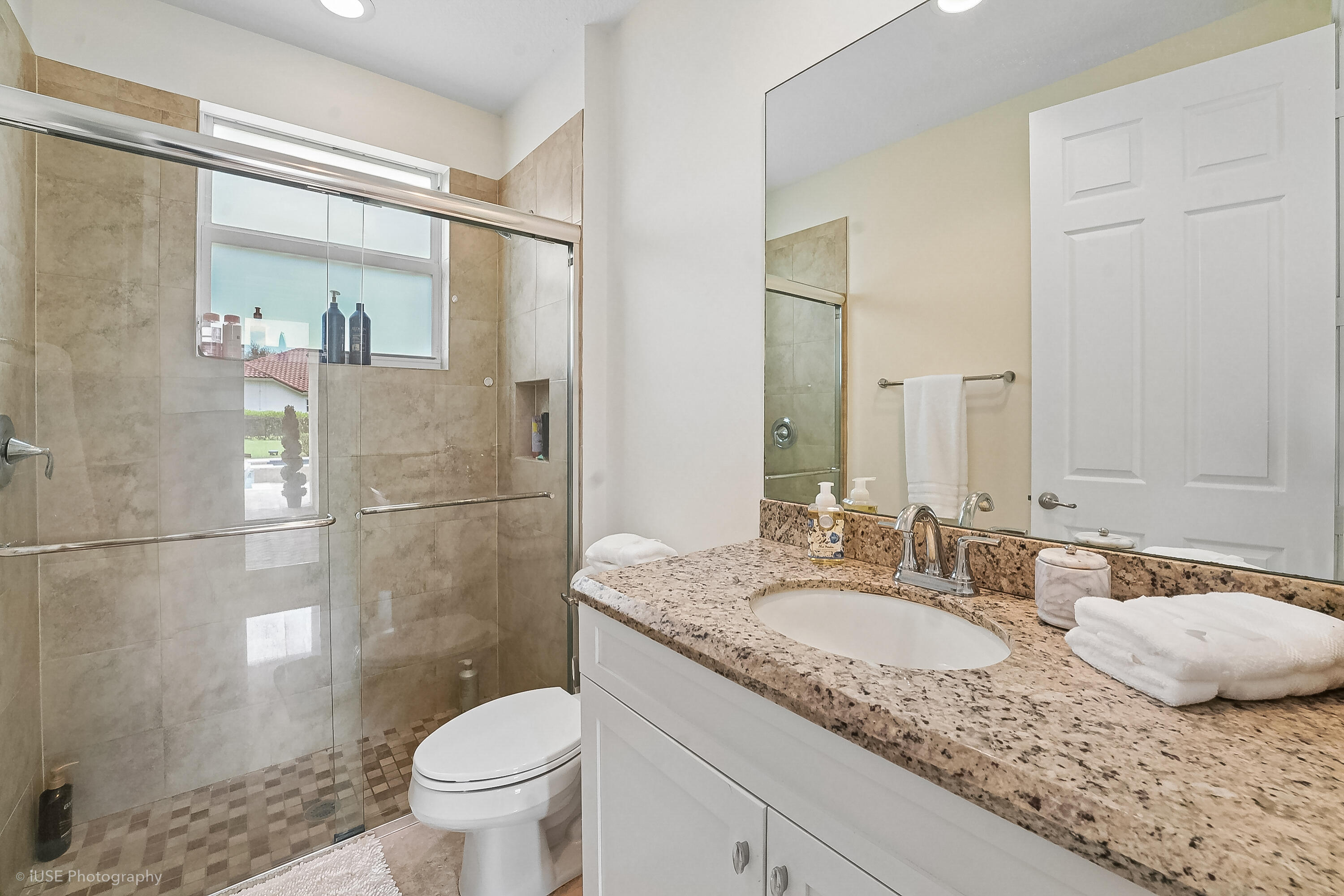 2825 Jockey Circle W