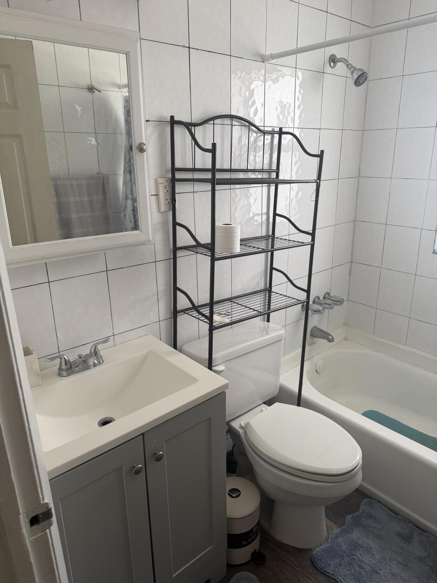 1419 NW 44TH Street 1